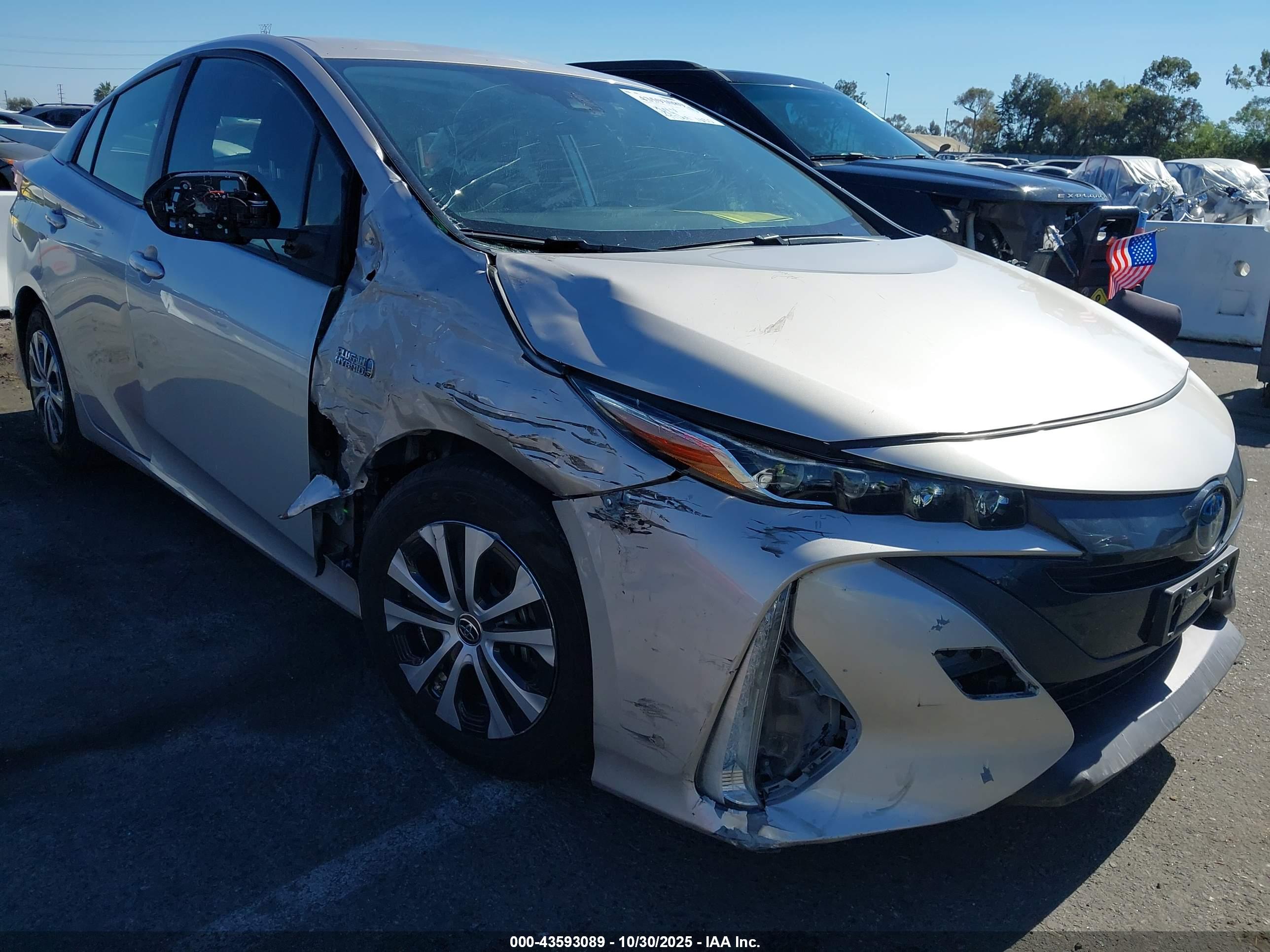 TOYOTA PRIUS image 6