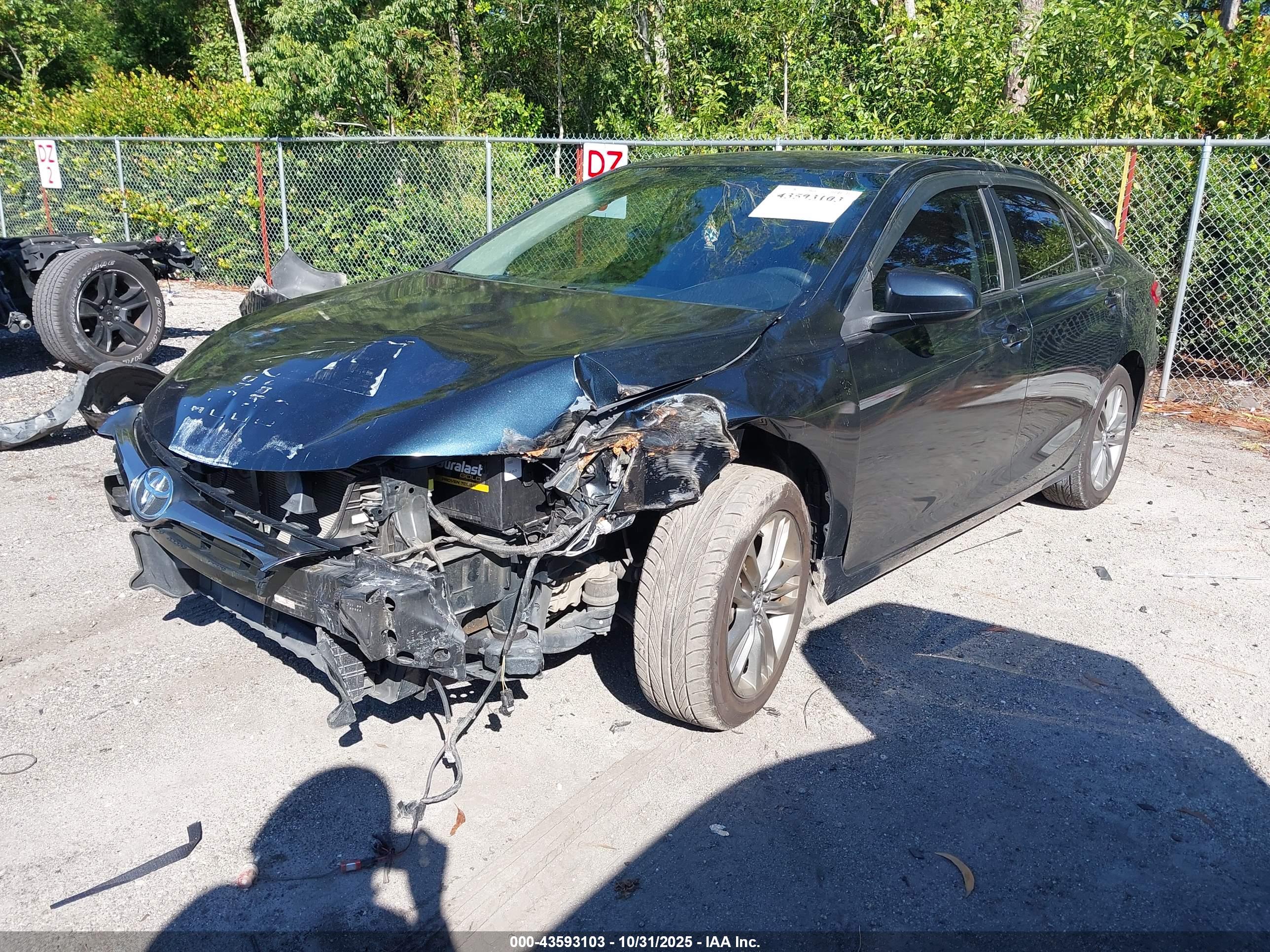 TOYOTA CAMRY image 2