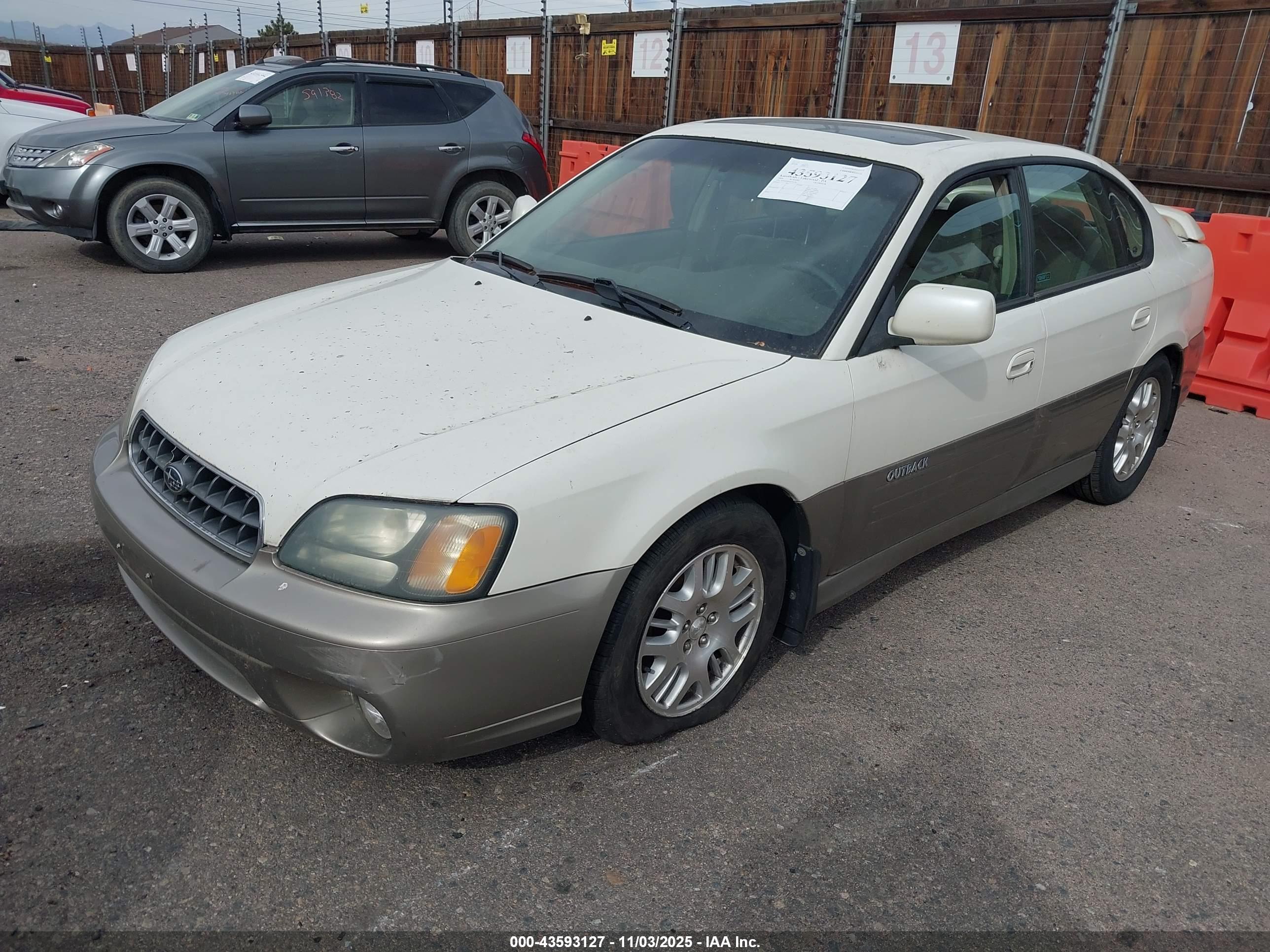 SUBARU OUTBACK image 2