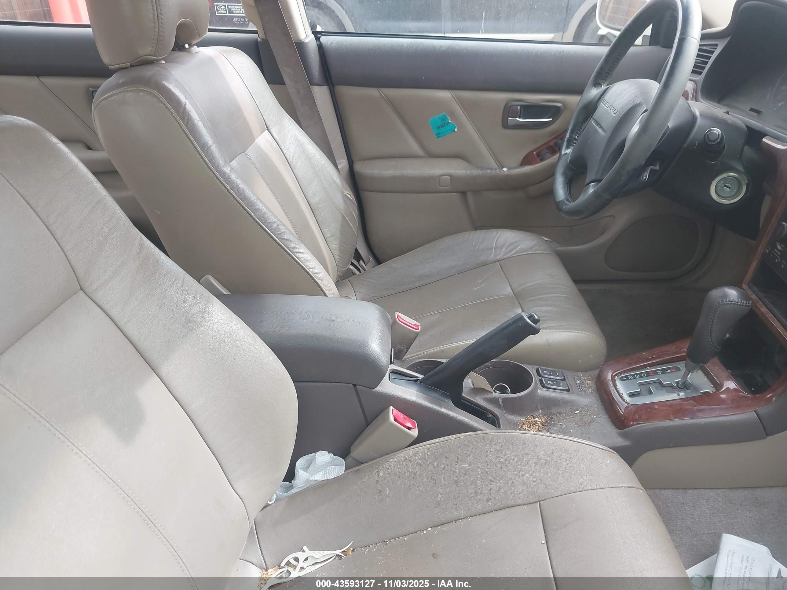 SUBARU OUTBACK image 5