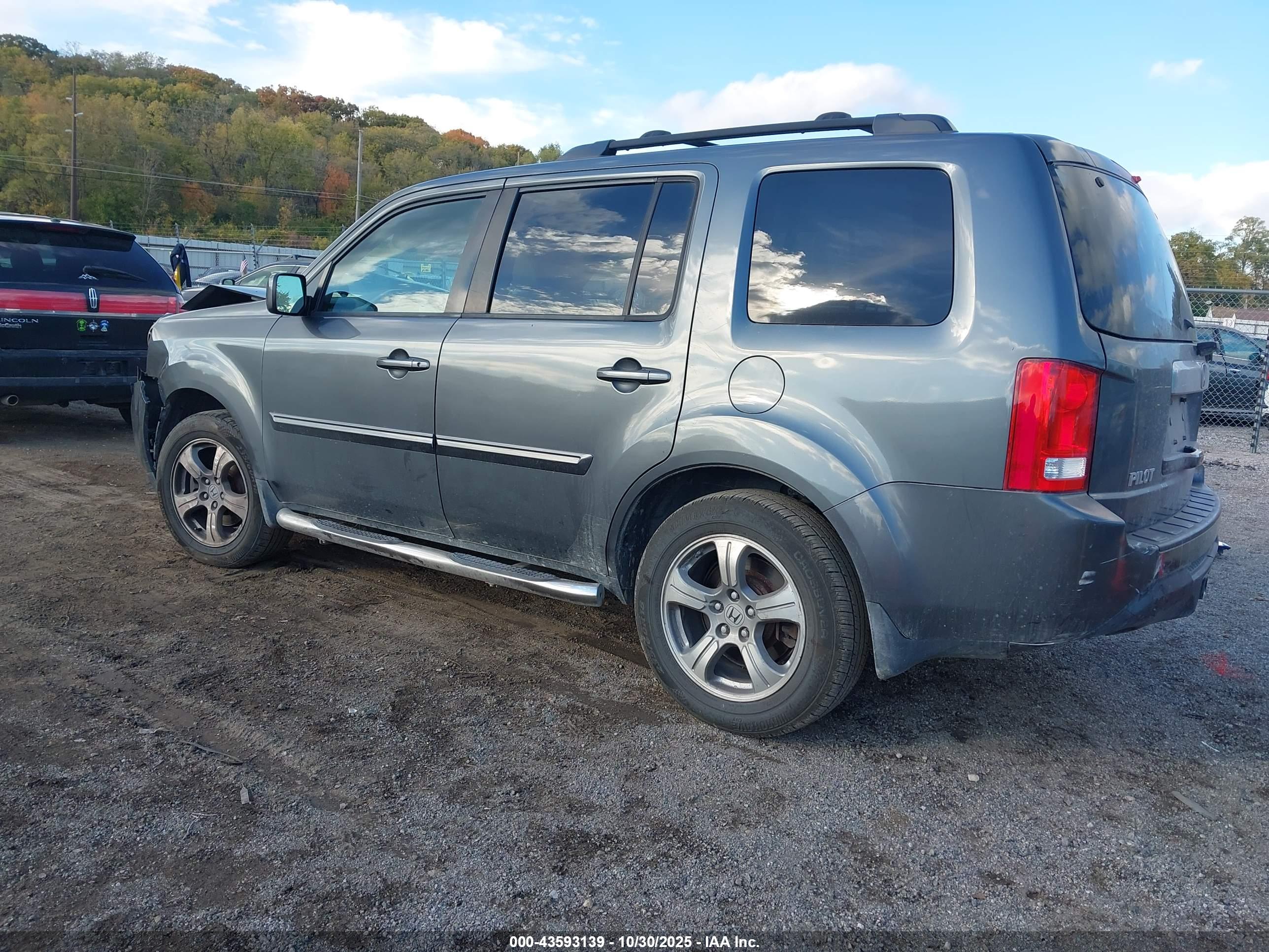 HONDA PILOT image 3