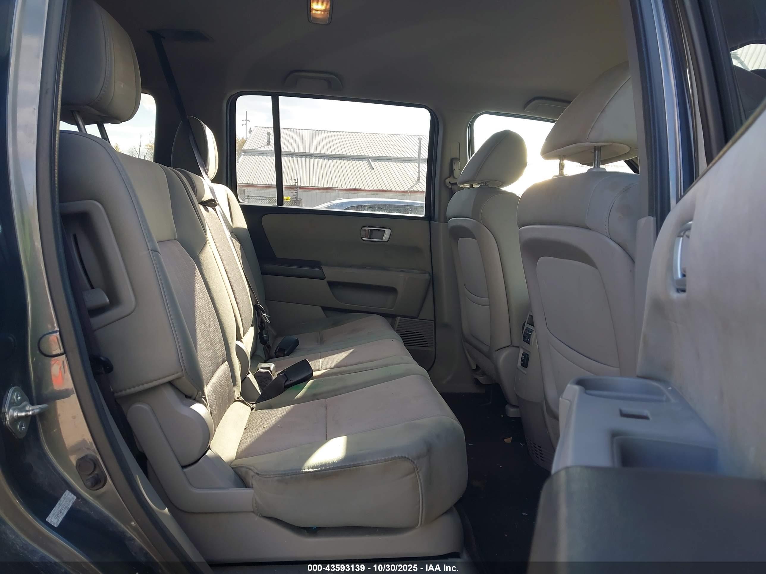 HONDA PILOT image 8