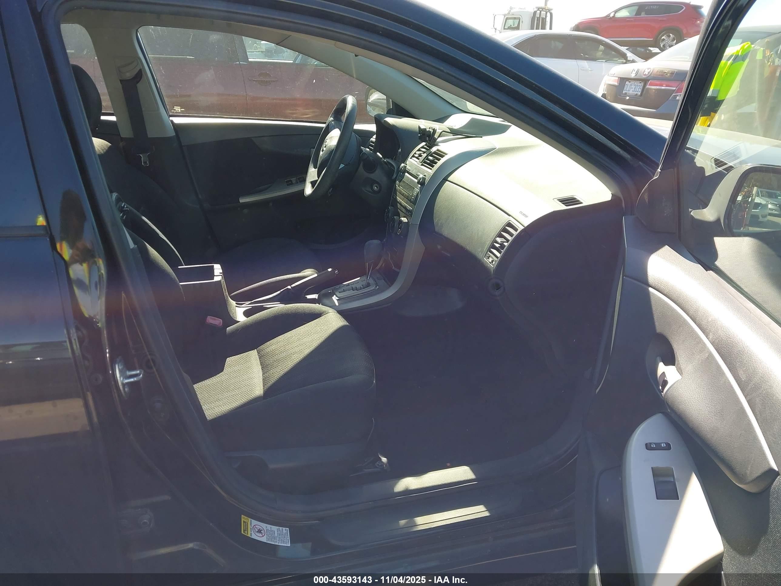 TOYOTA COROLLA image 5