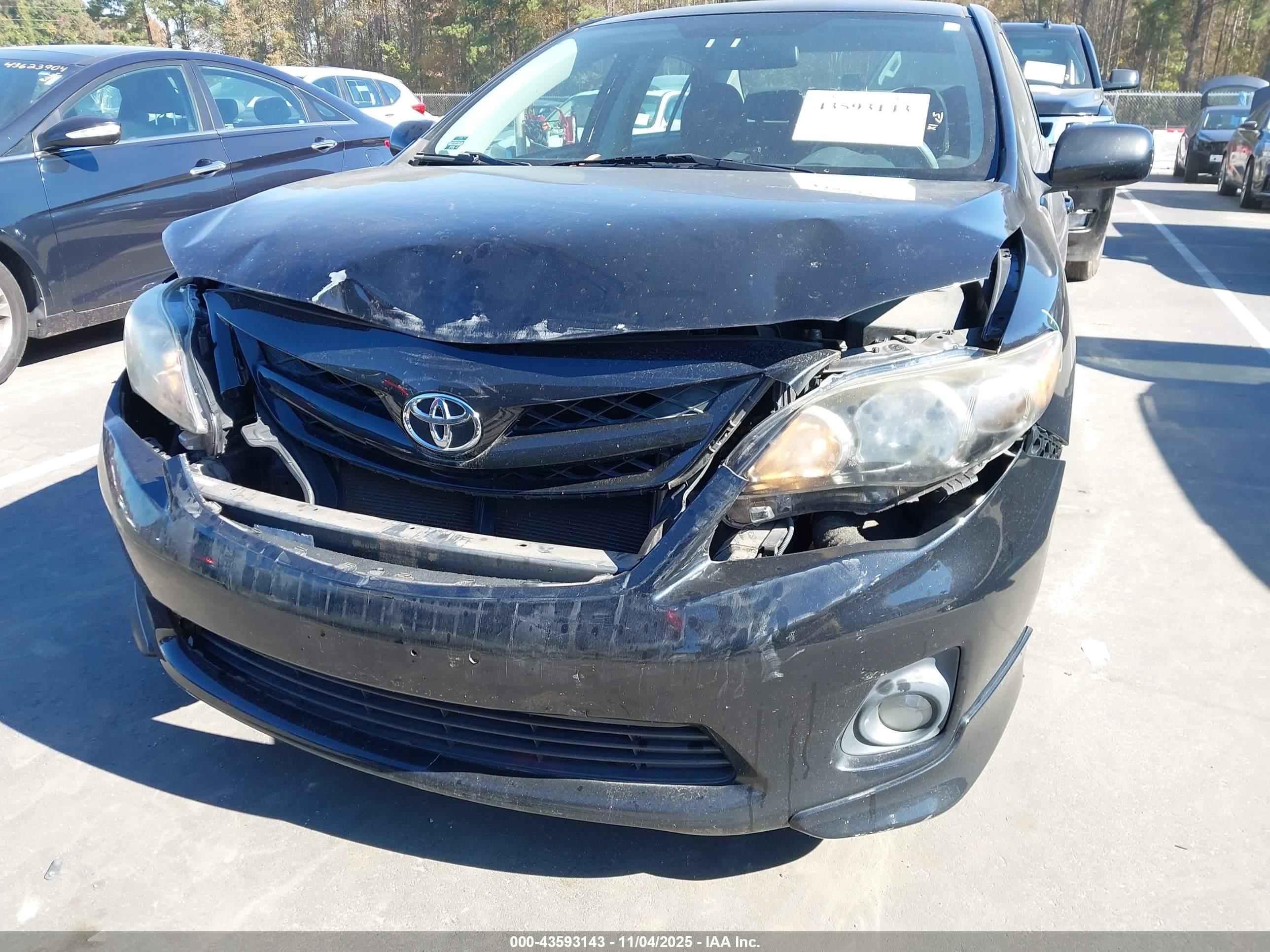 TOYOTA COROLLA image 6