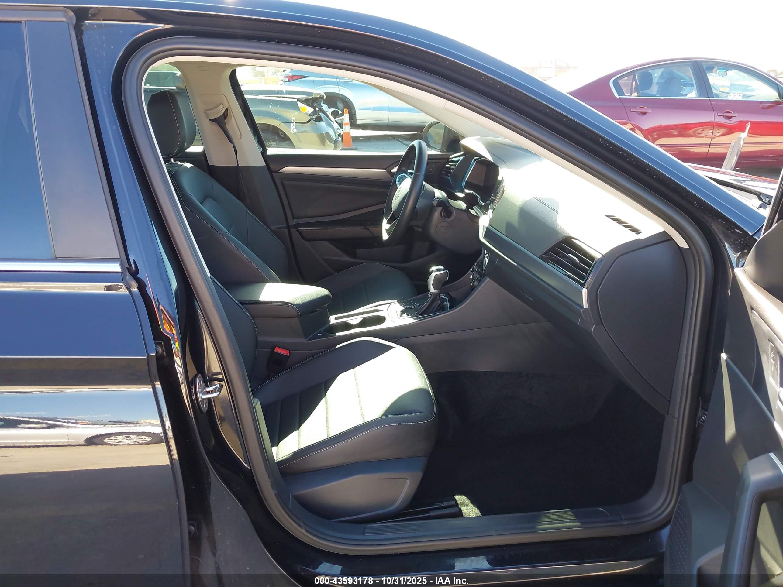 VOLKSWAGEN JETTA image 5