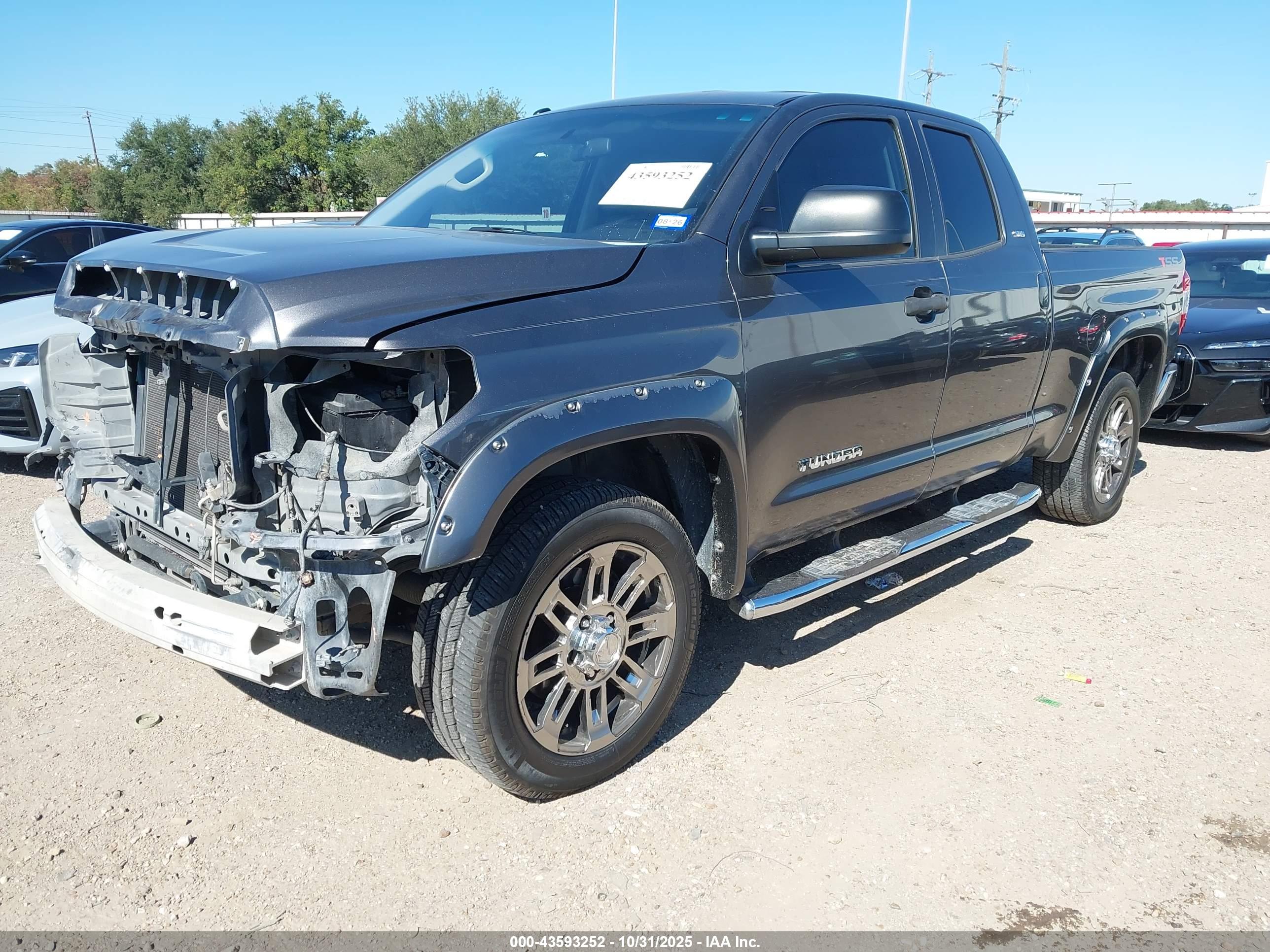 TOYOTA TUNDRA image 2