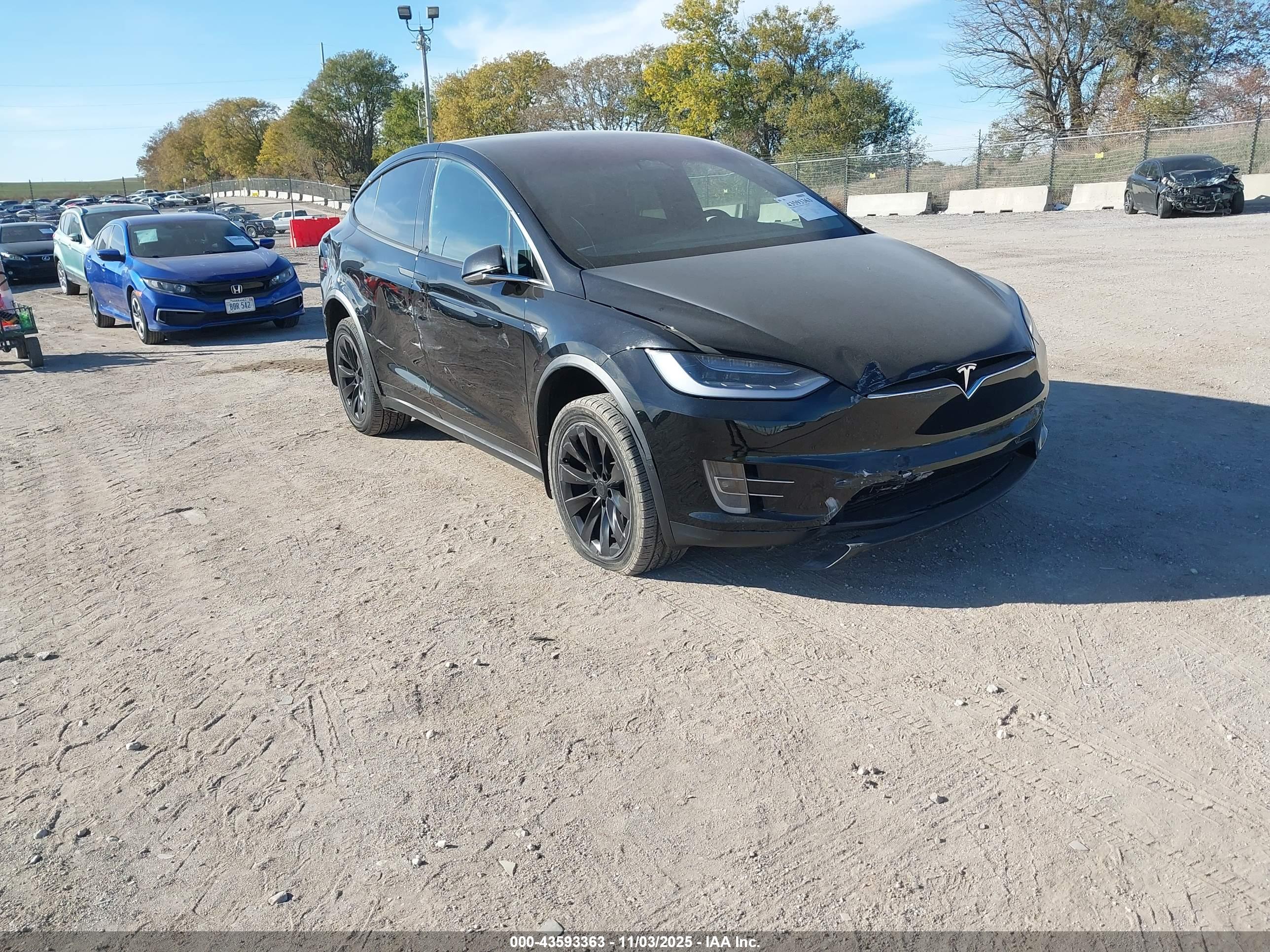 TESLA MODEL image 6