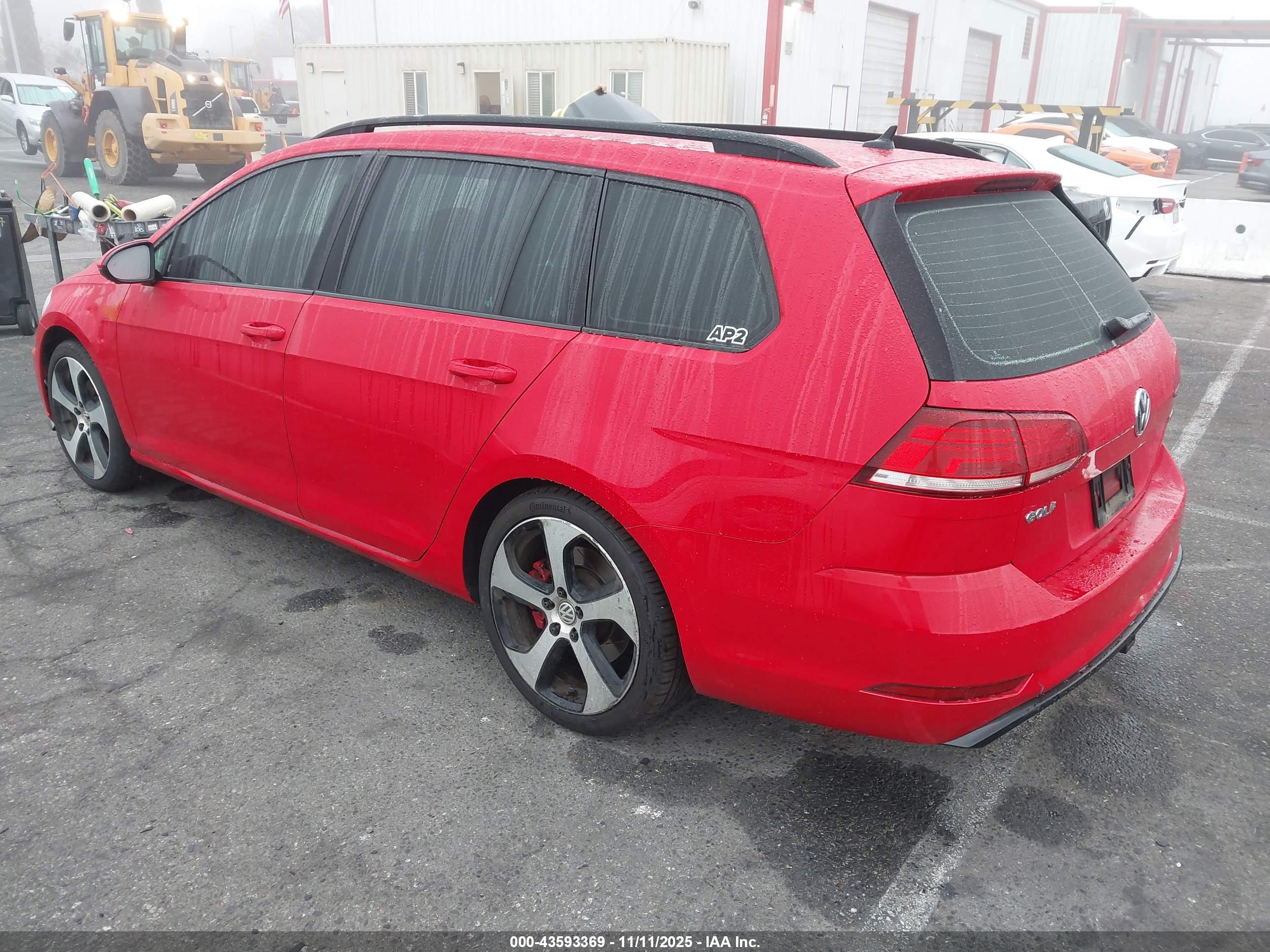 VOLKSWAGEN GOLF image 3