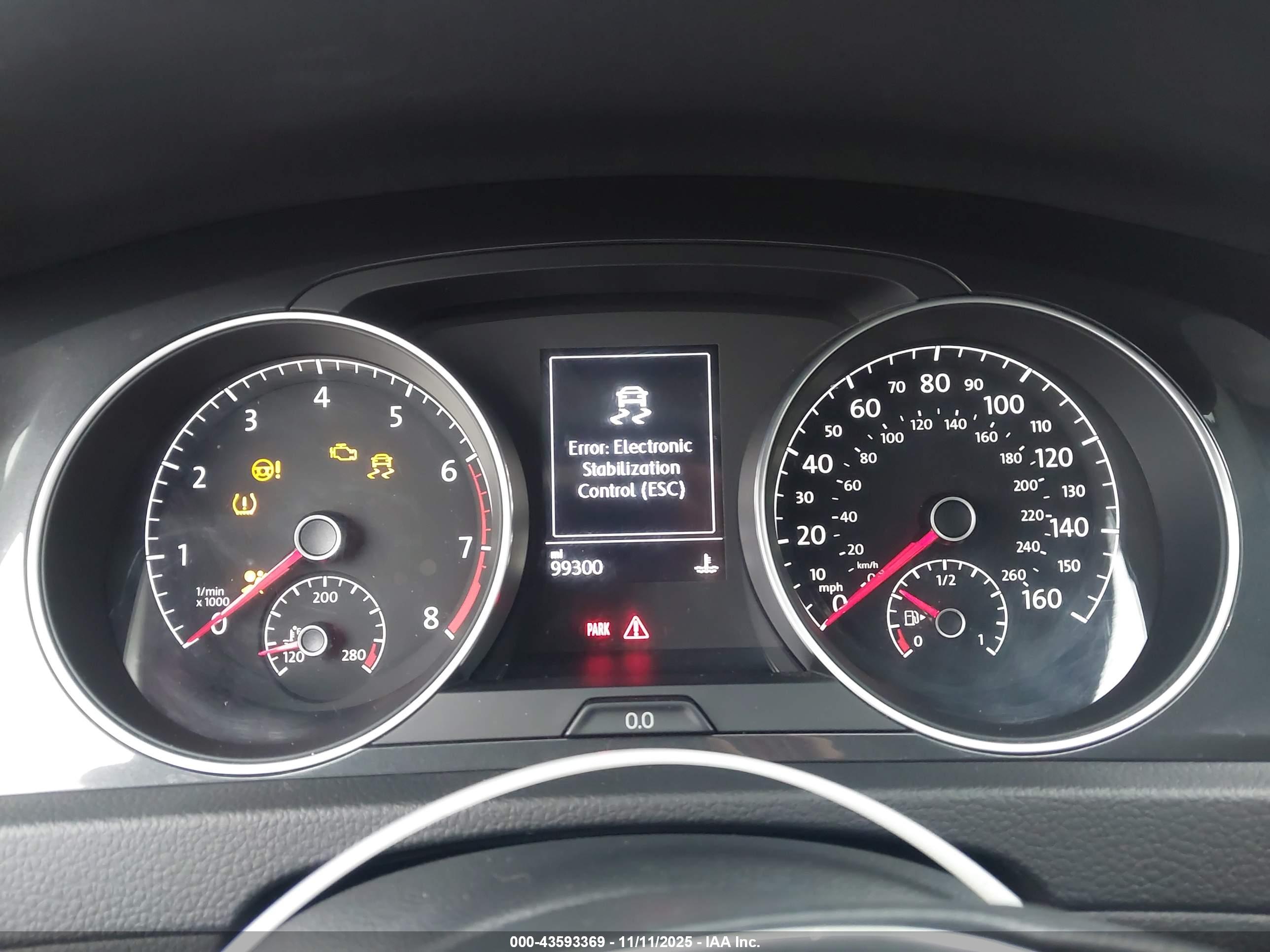 VOLKSWAGEN GOLF image 7