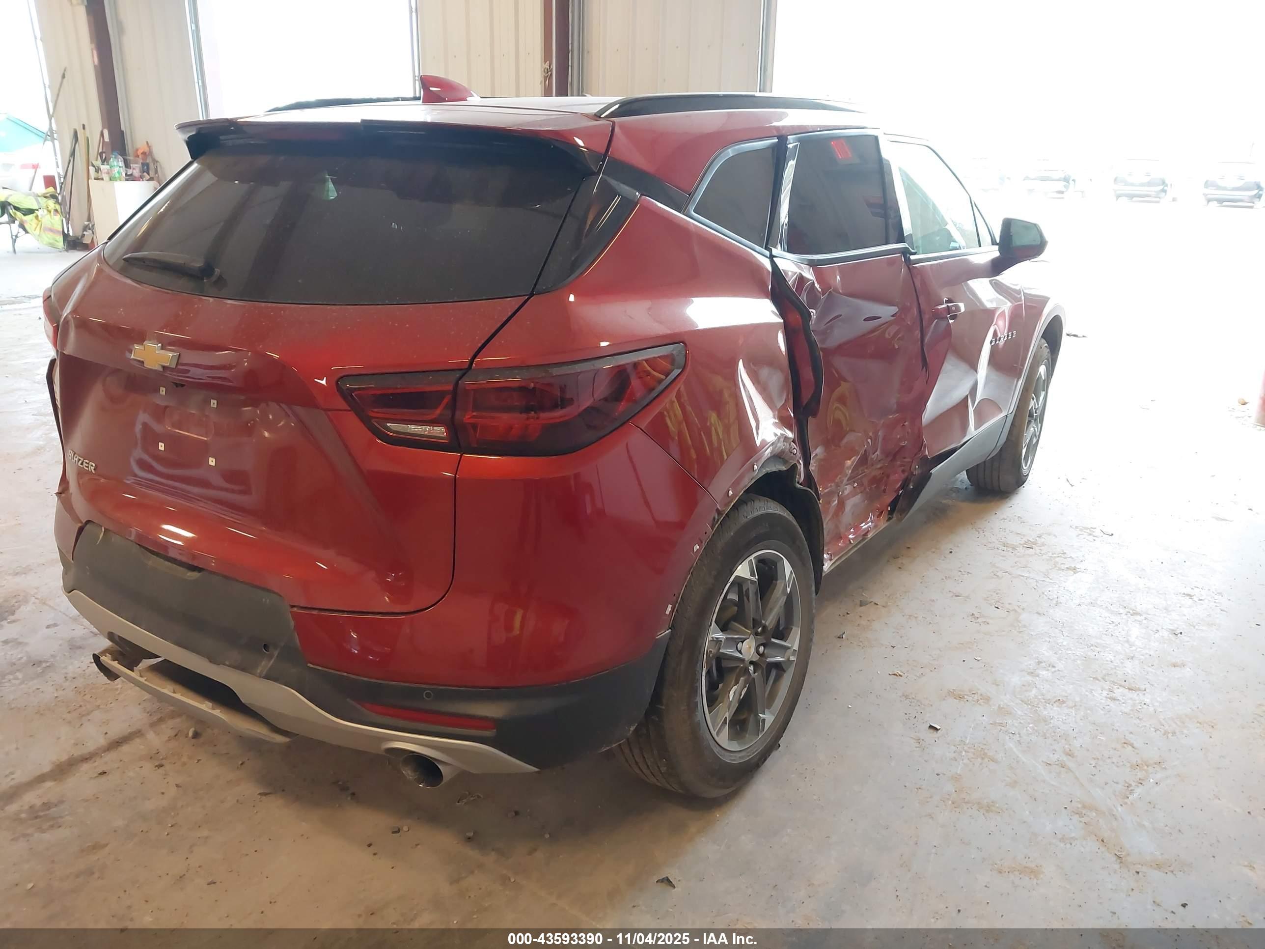 CHEVROLET BLAZER image 4