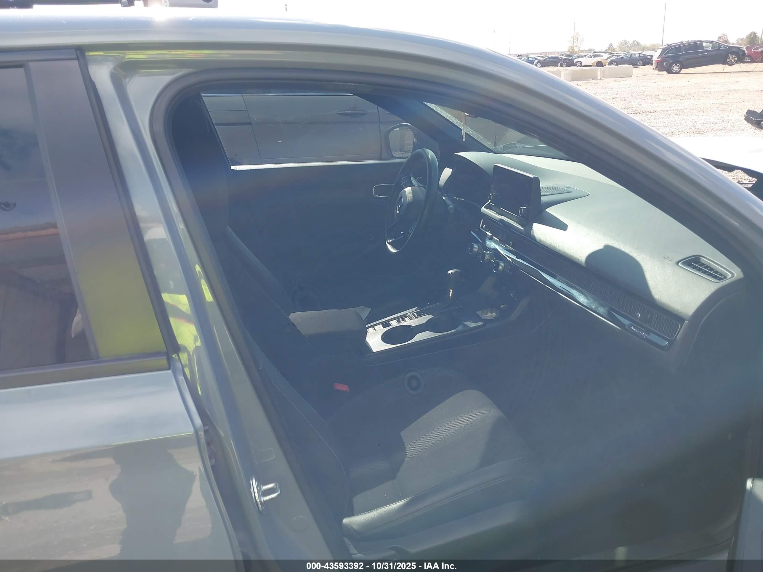 HONDA CIVIC image 5