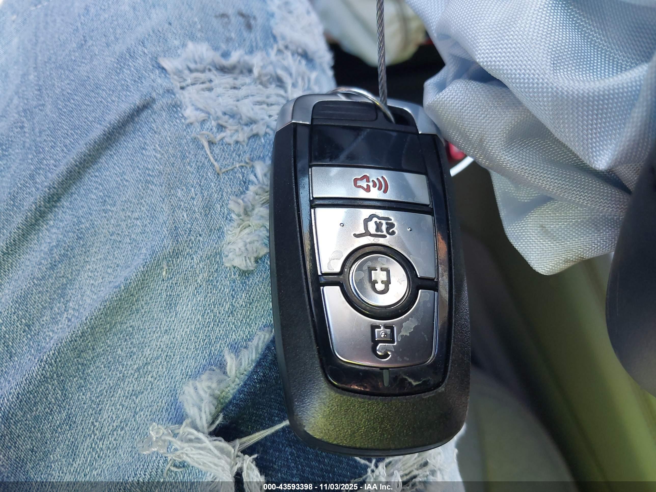 FORD EXPLORER image 11