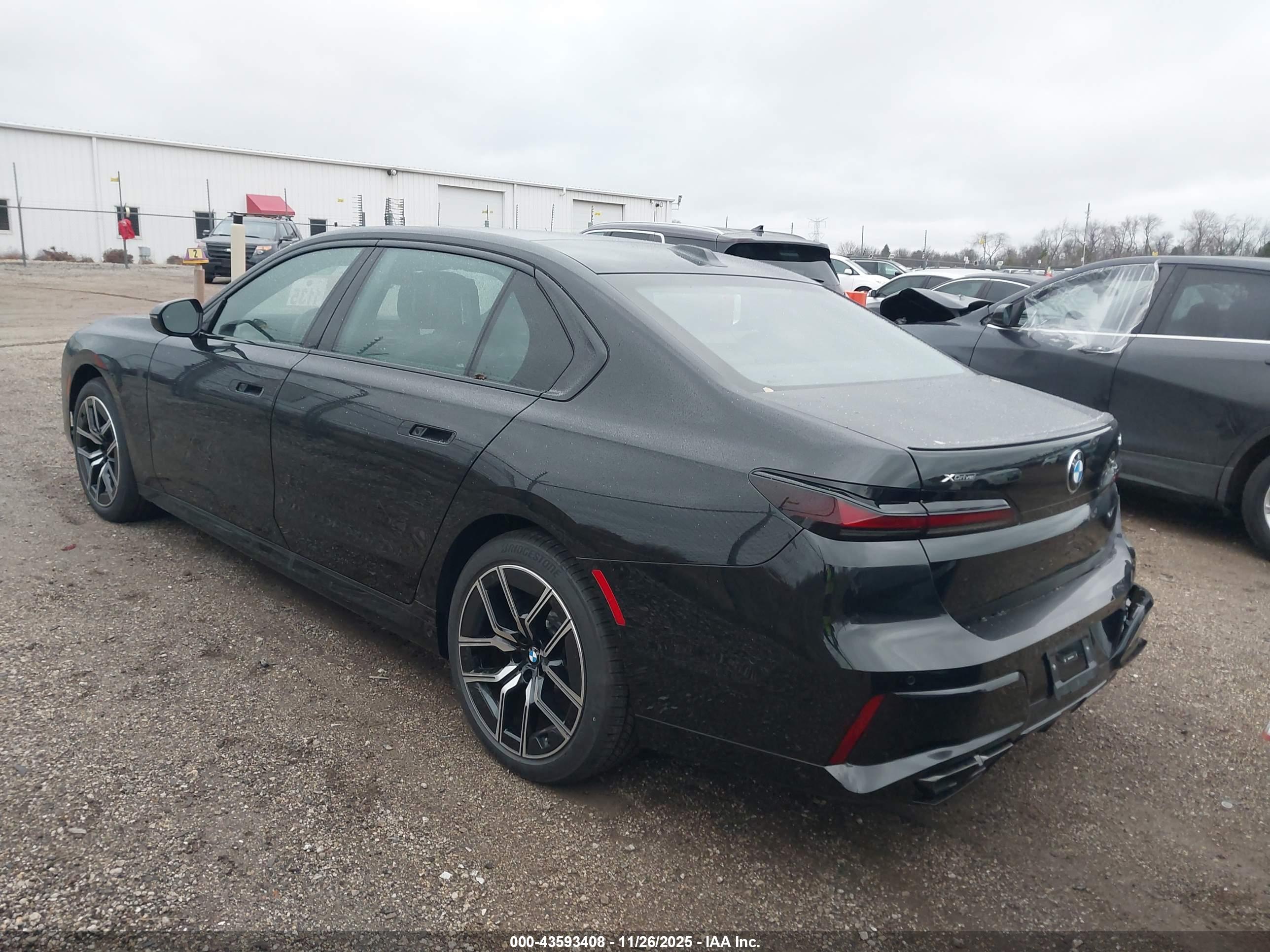 BMW 760I image 3