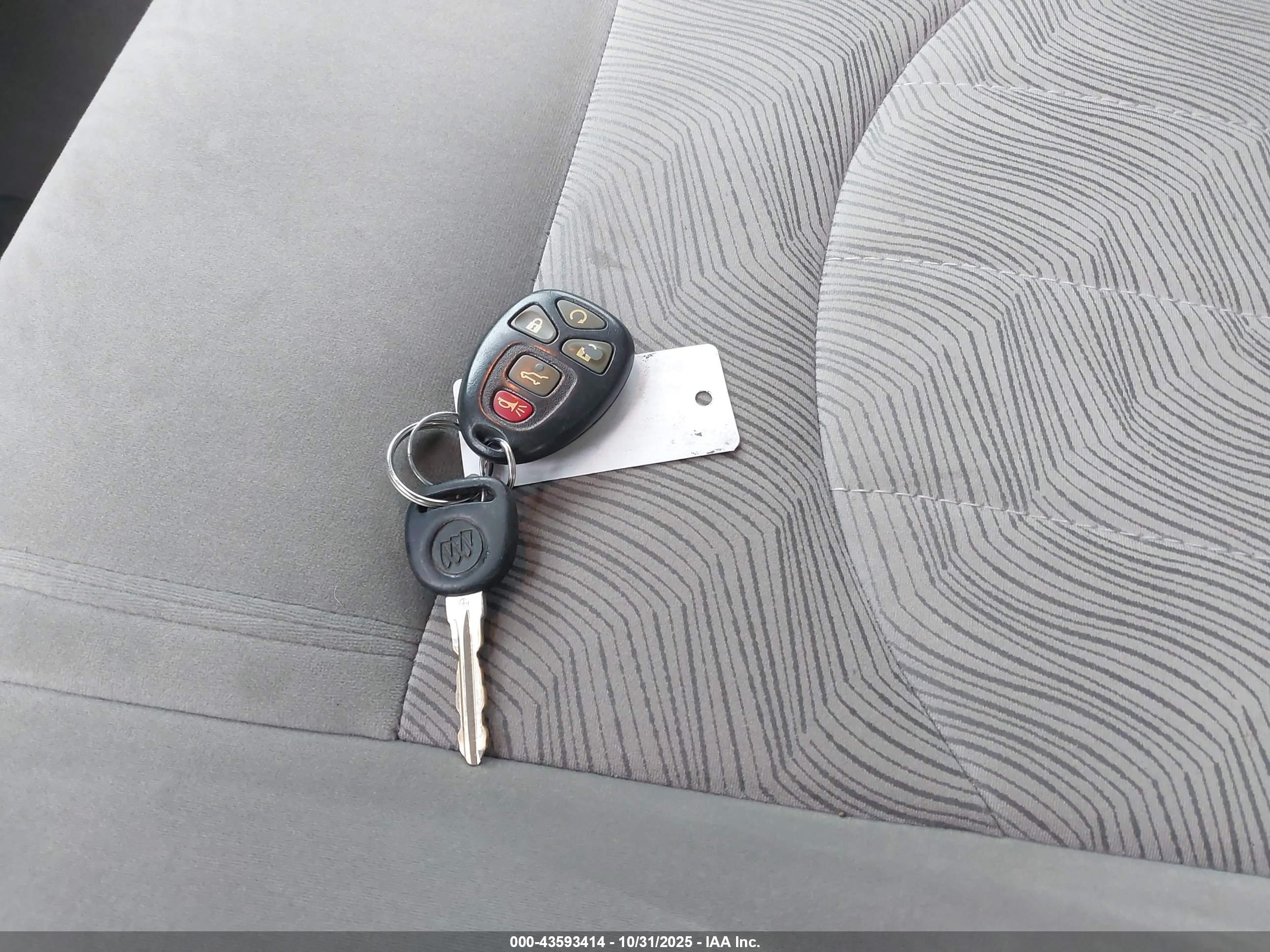 BUICK ENCLAVE image 11