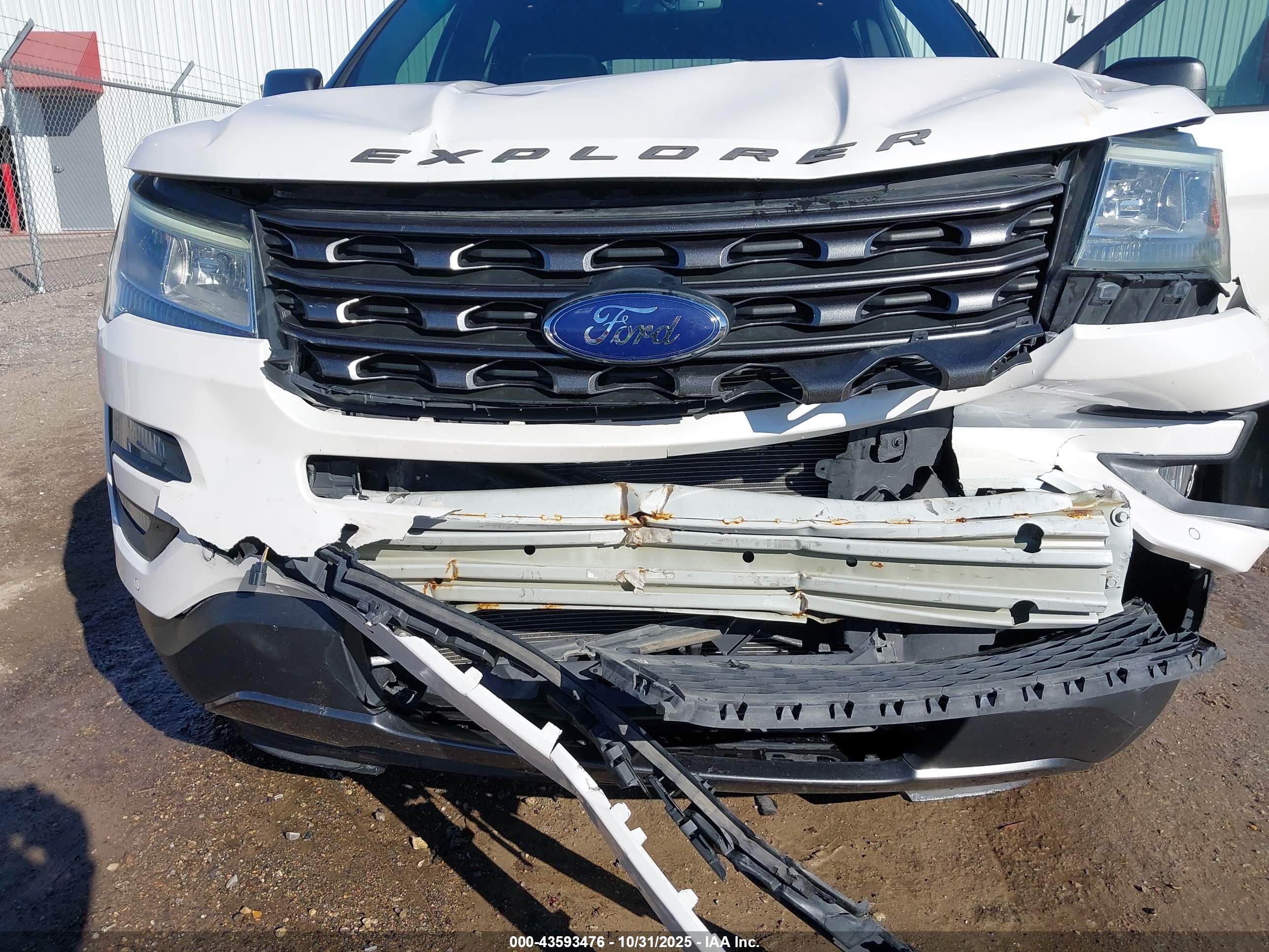 FORD EXPLORER image 6