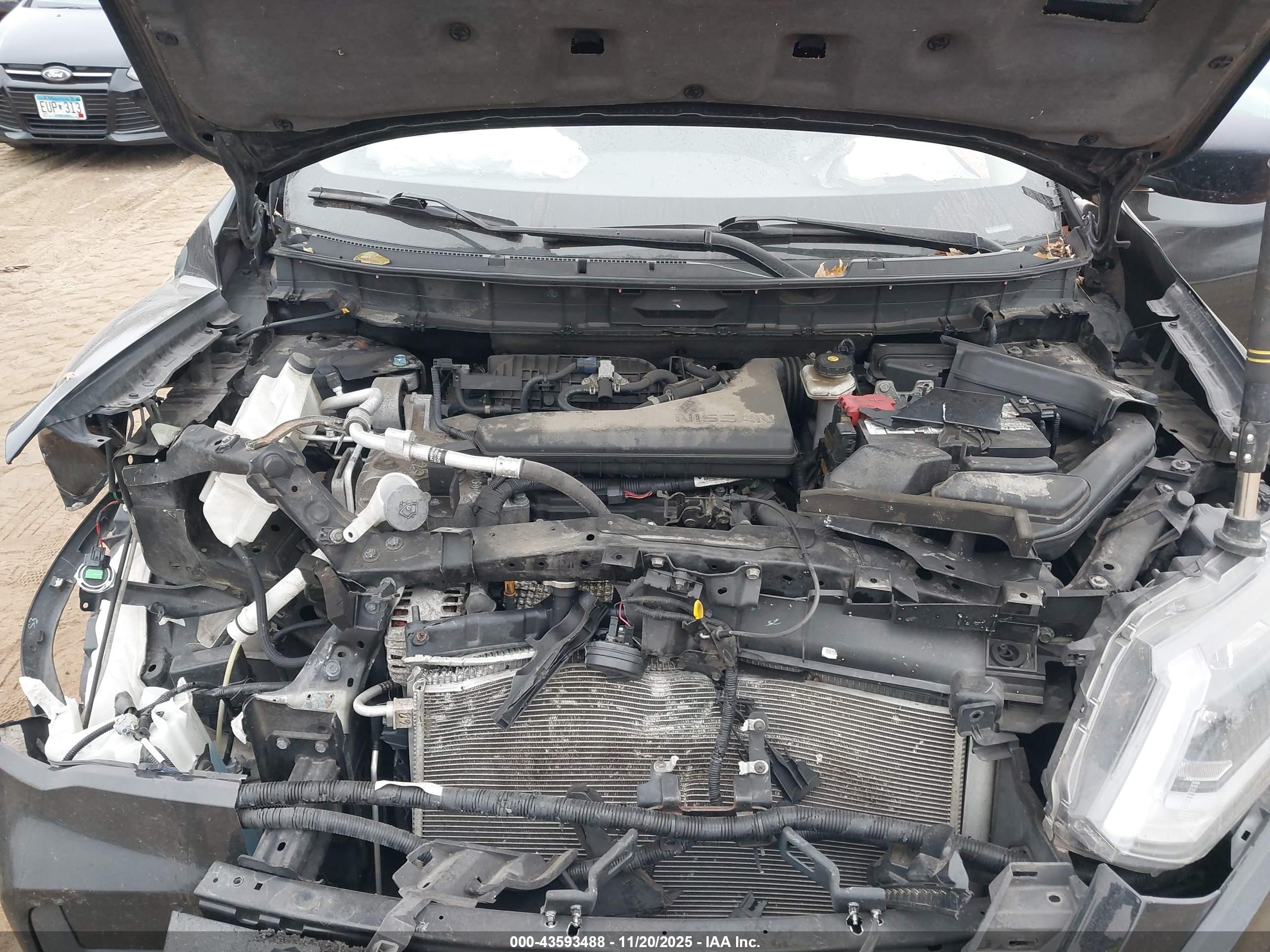 NISSAN ROGUE image 10