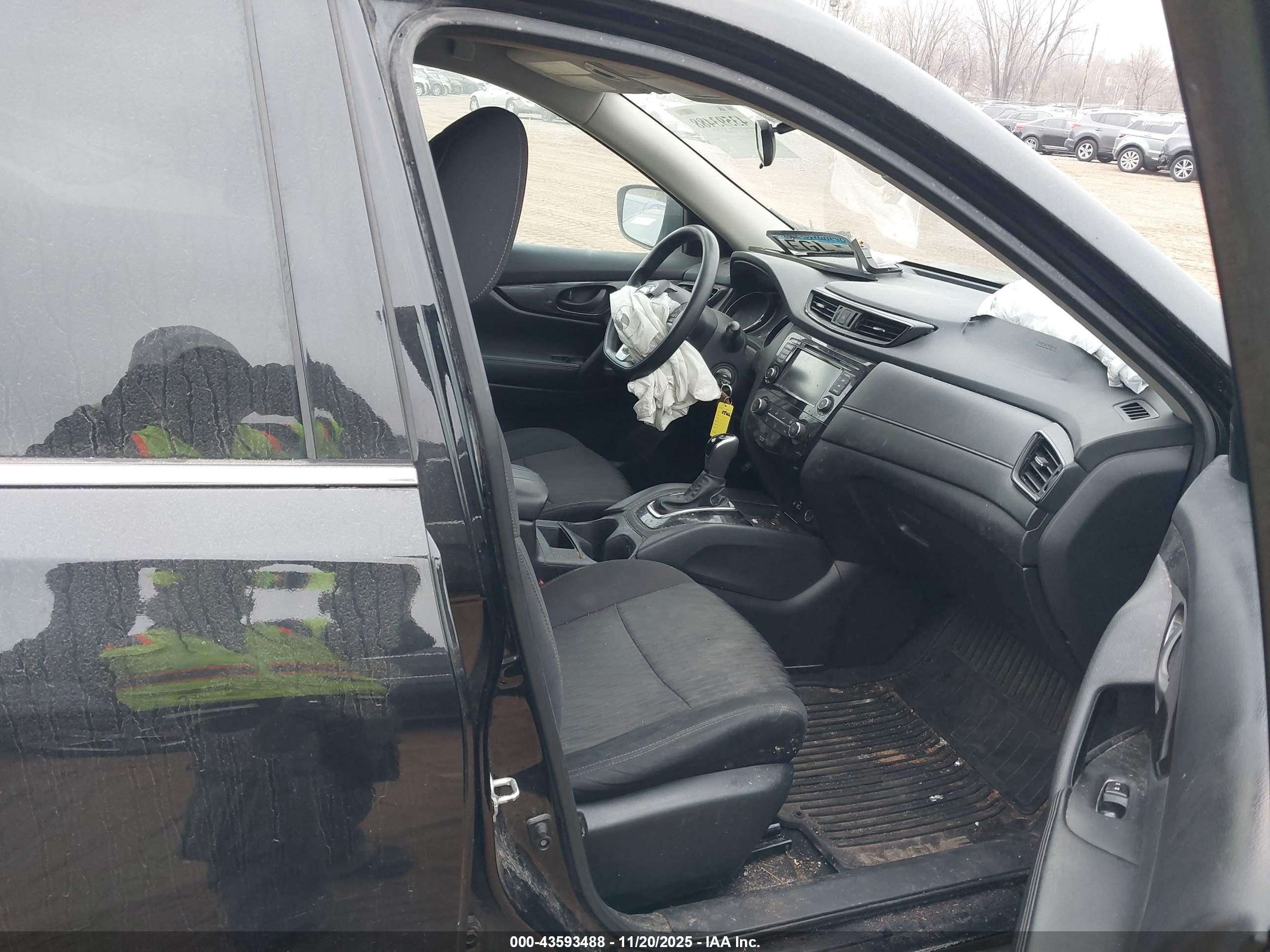 NISSAN ROGUE image 5