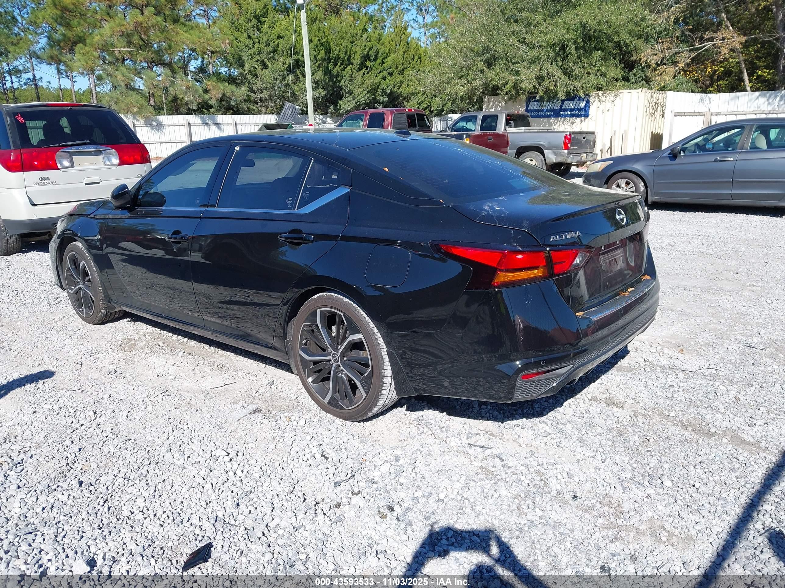 NISSAN ALTIMA image 3