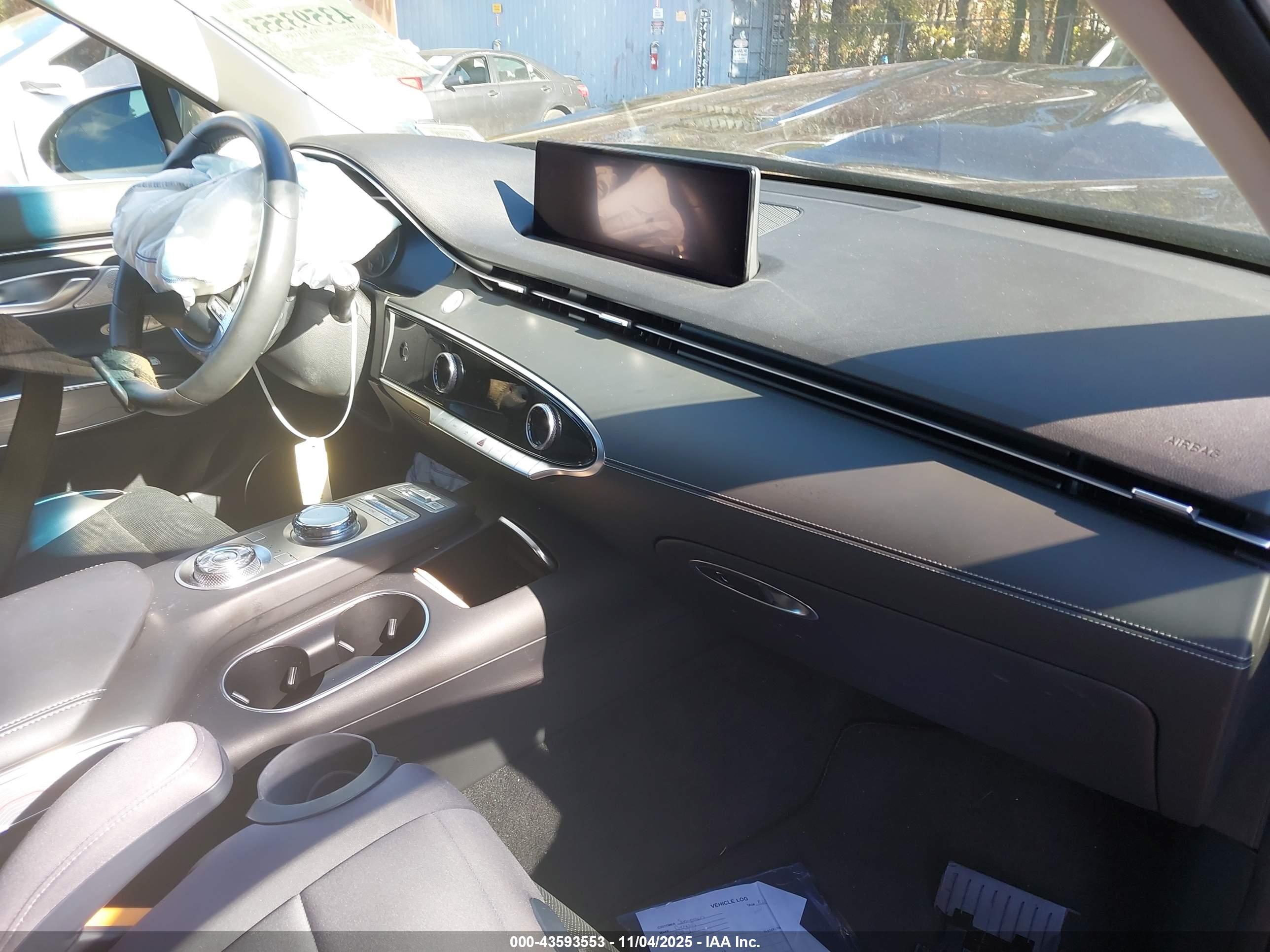 GENESIS GV70 image 5