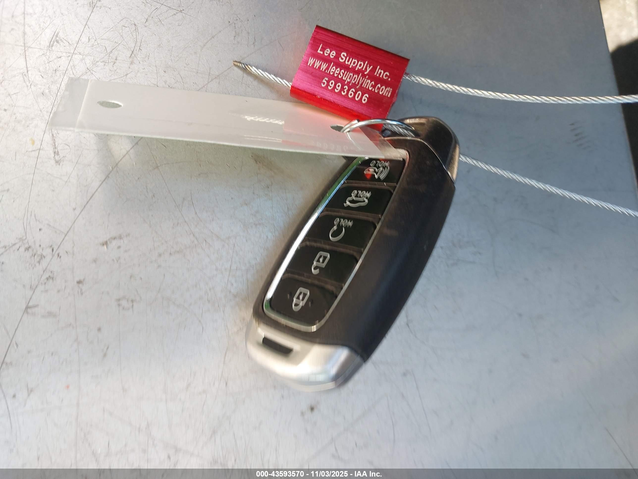 HYUNDAI ELANTRA image 11