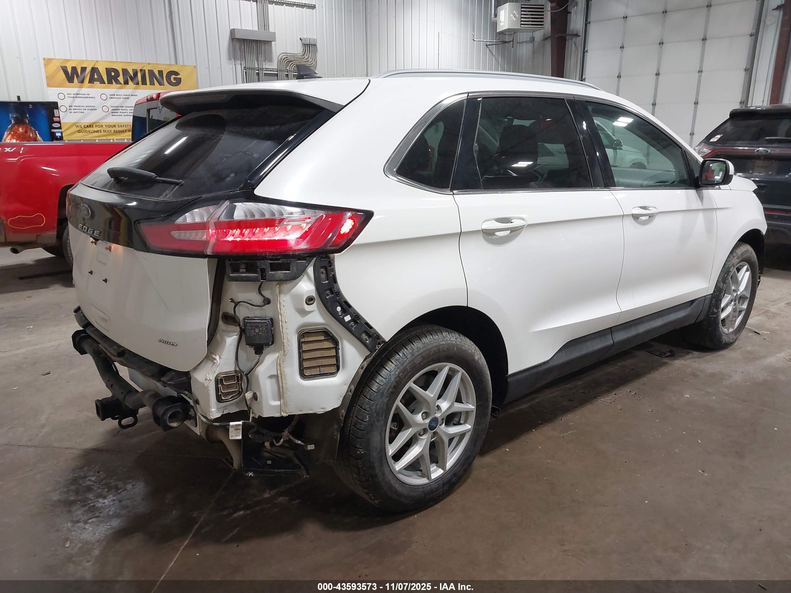 FORD EDGE image 4