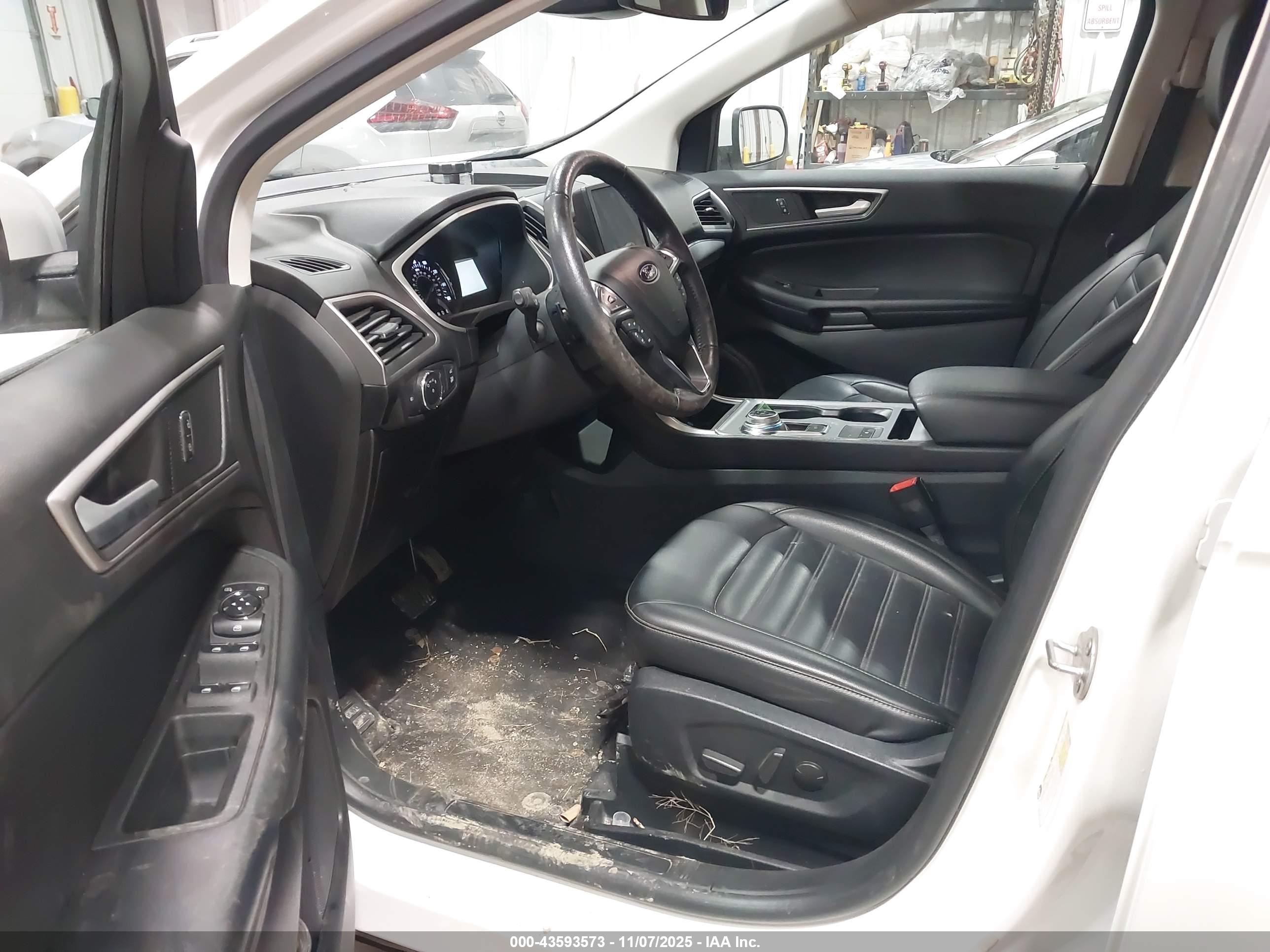 FORD EDGE image 5