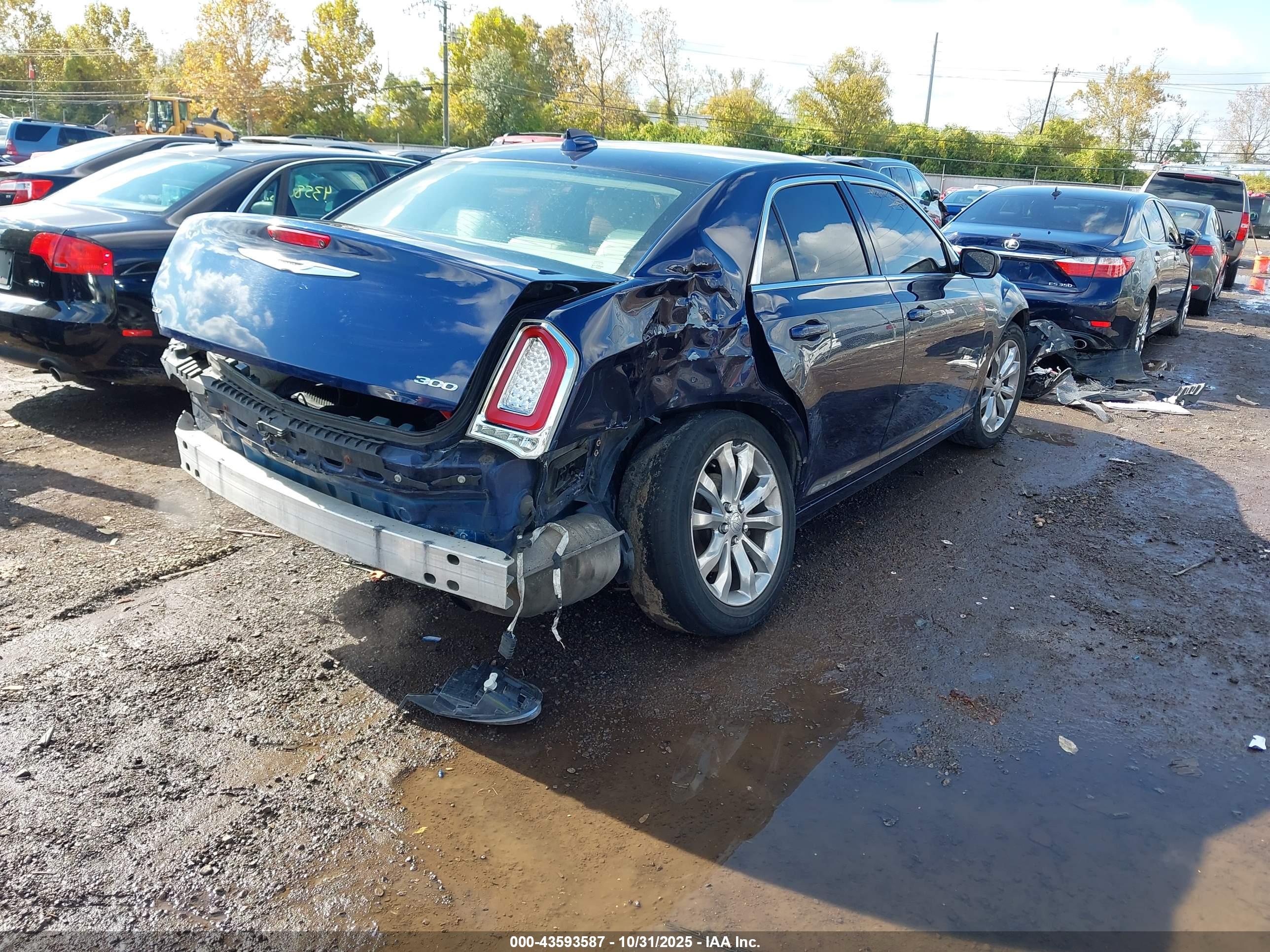 CHRYSLER 300 image 4