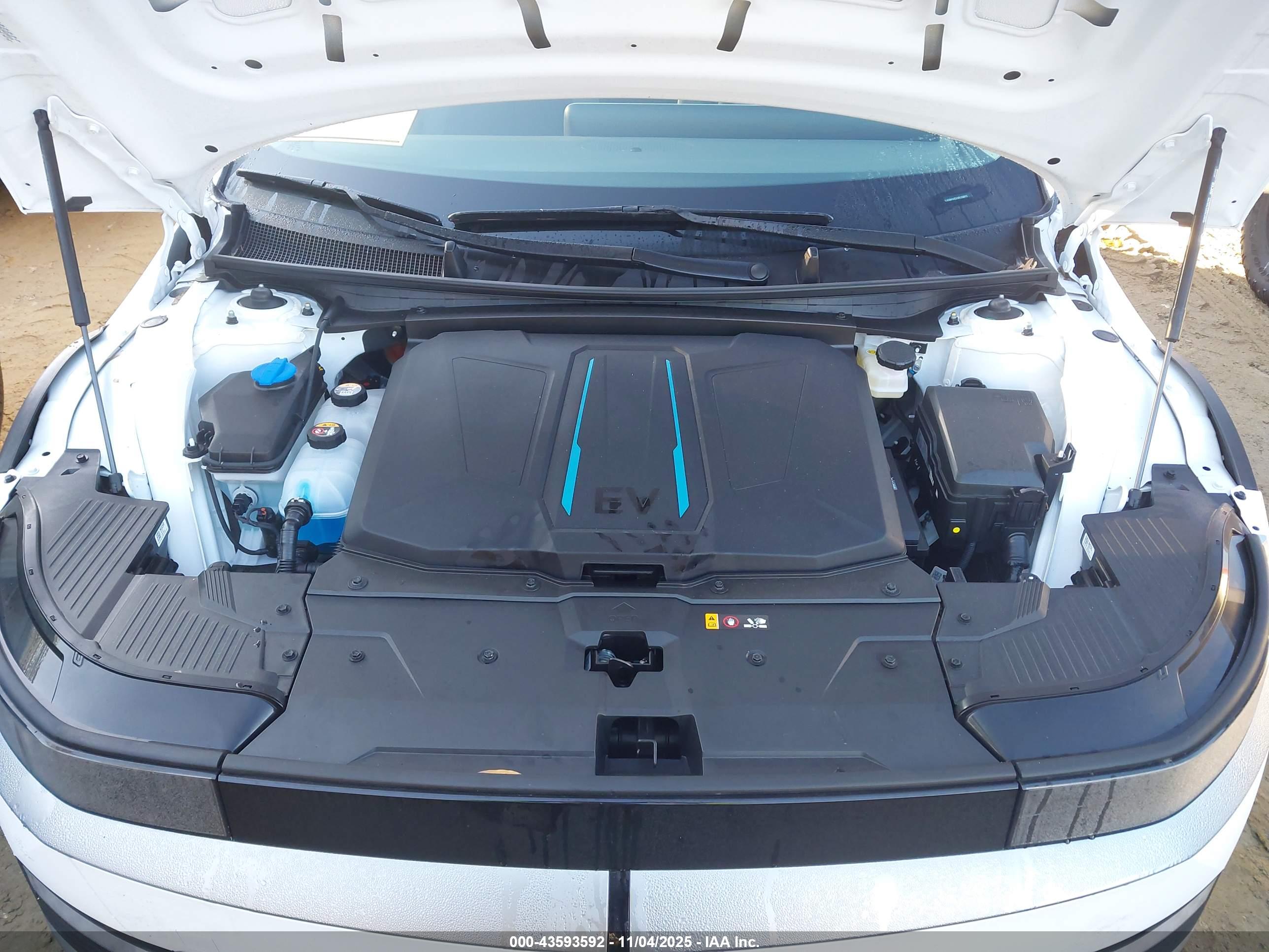 HYUNDAI IONIQ image 10