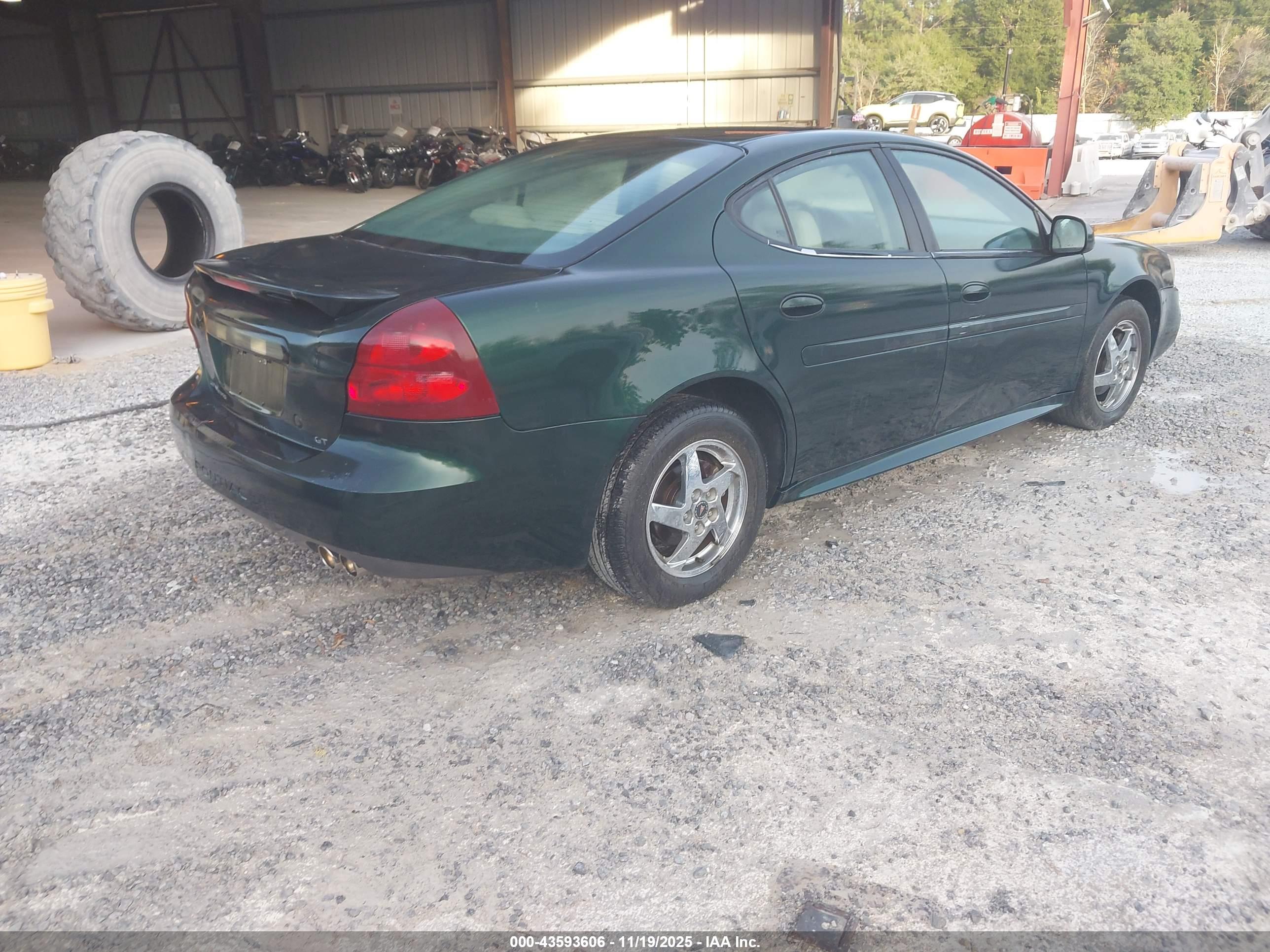 PONTIAC GRAND image 4