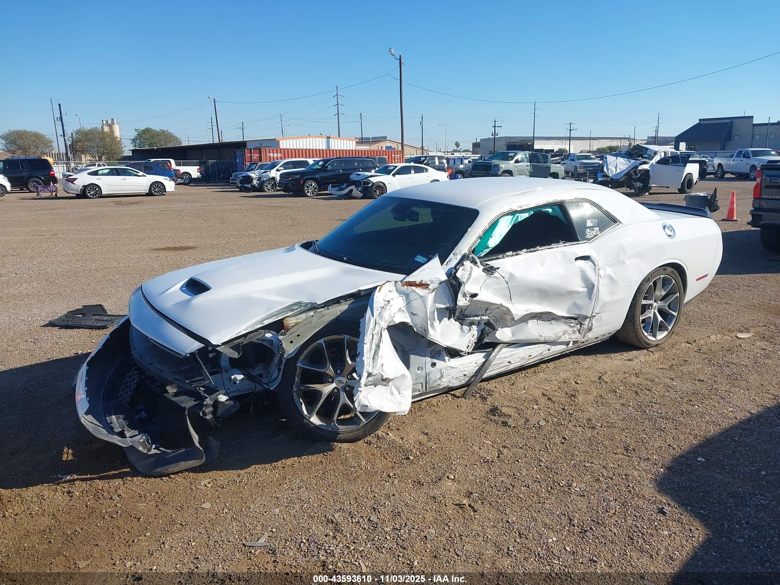 DODGE CHALLENGER image 2