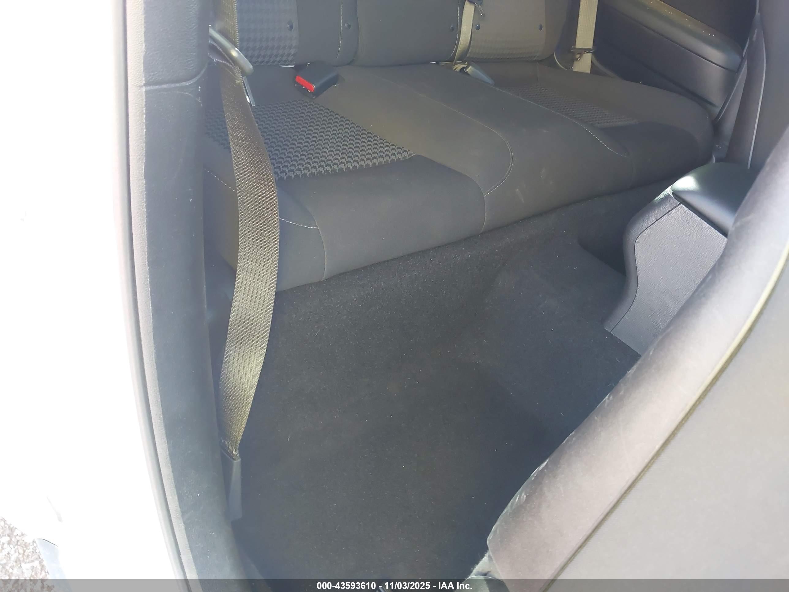 DODGE CHALLENGER image 8