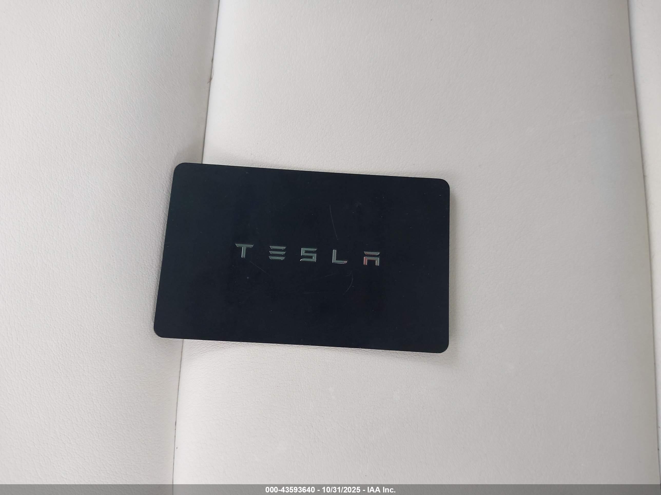 TESLA MODEL image 11