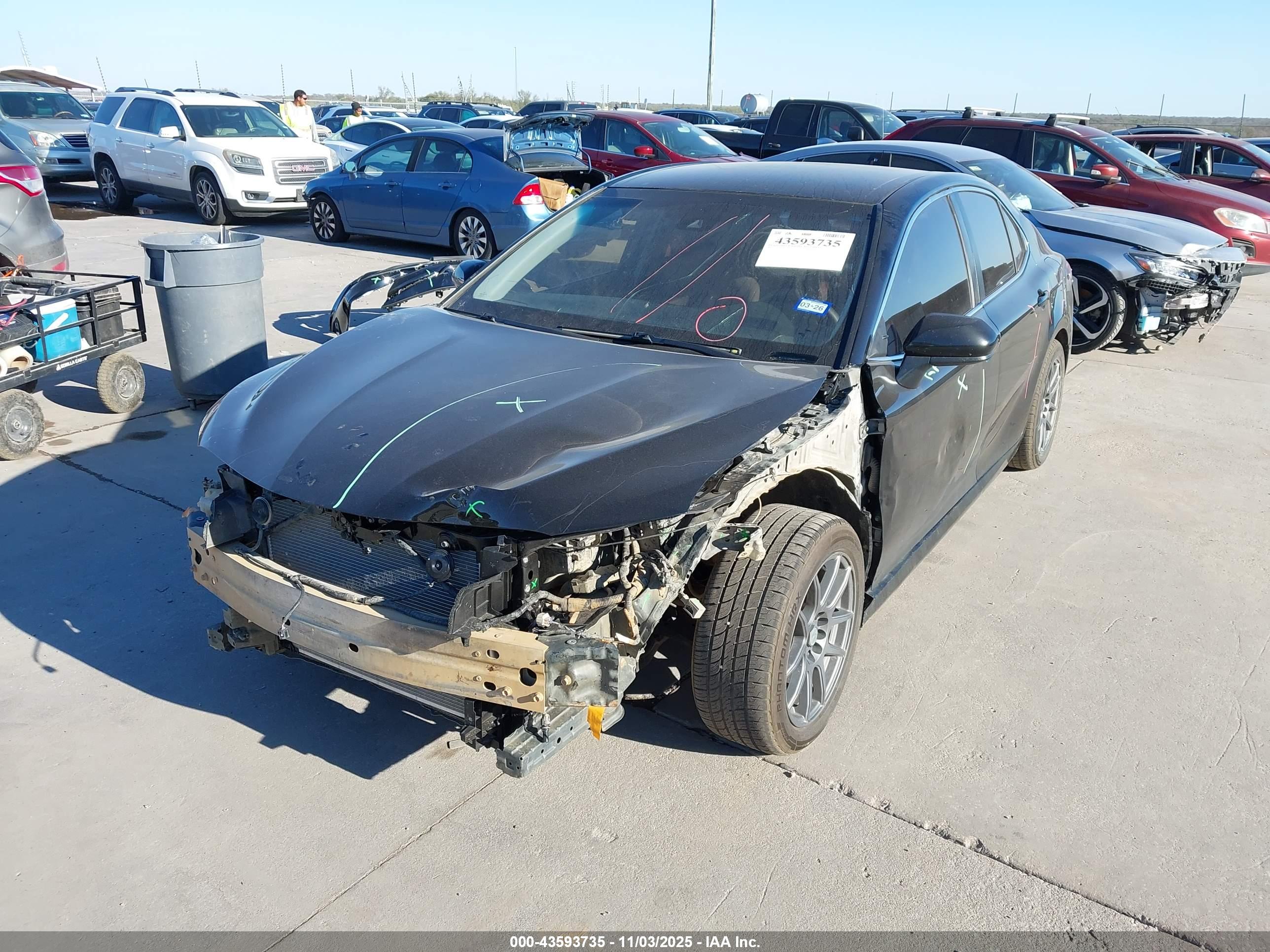 TOYOTA CAMRY image 2