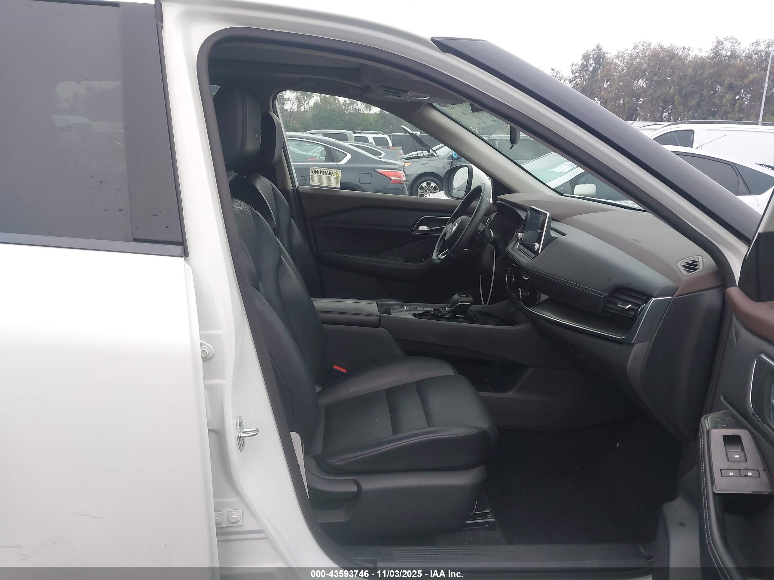 NISSAN ROGUE image 5
