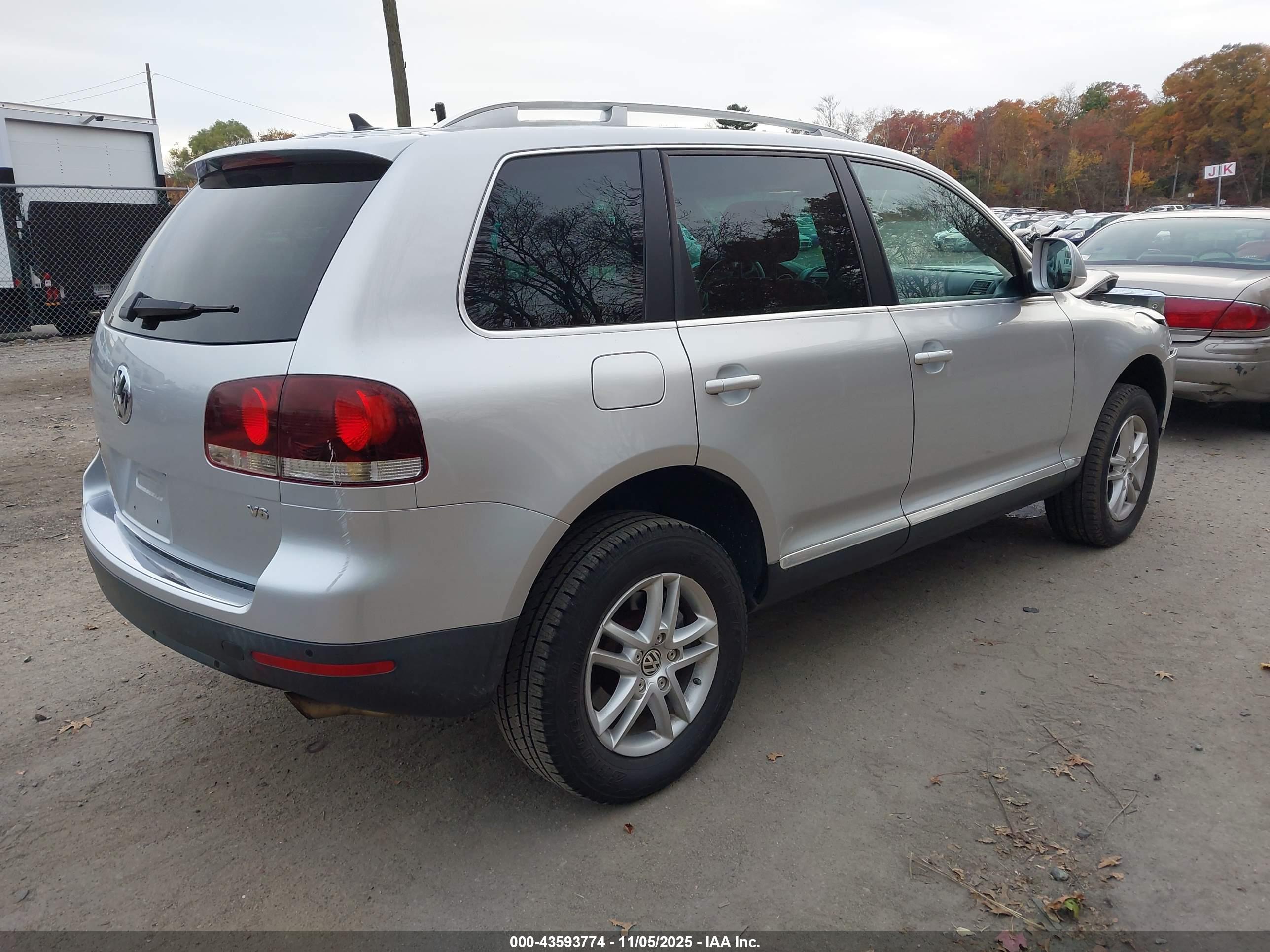 VOLKSWAGEN TOUAREG image 4