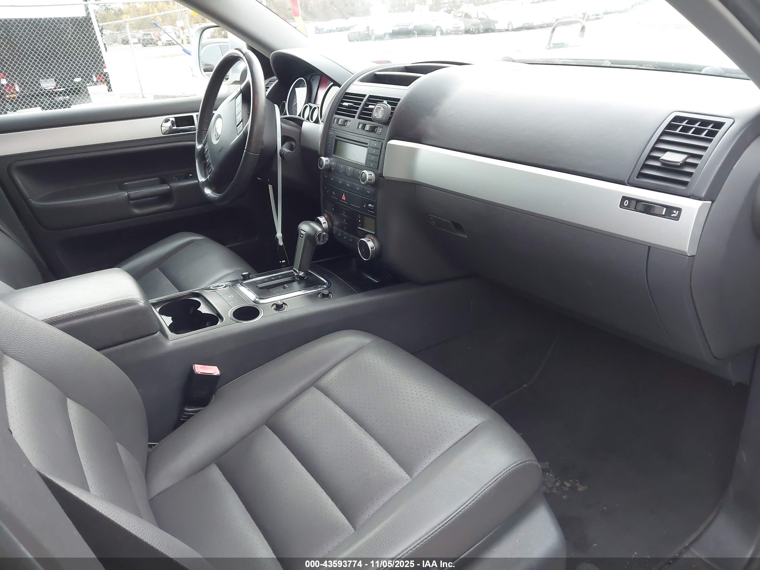 VOLKSWAGEN TOUAREG image 5