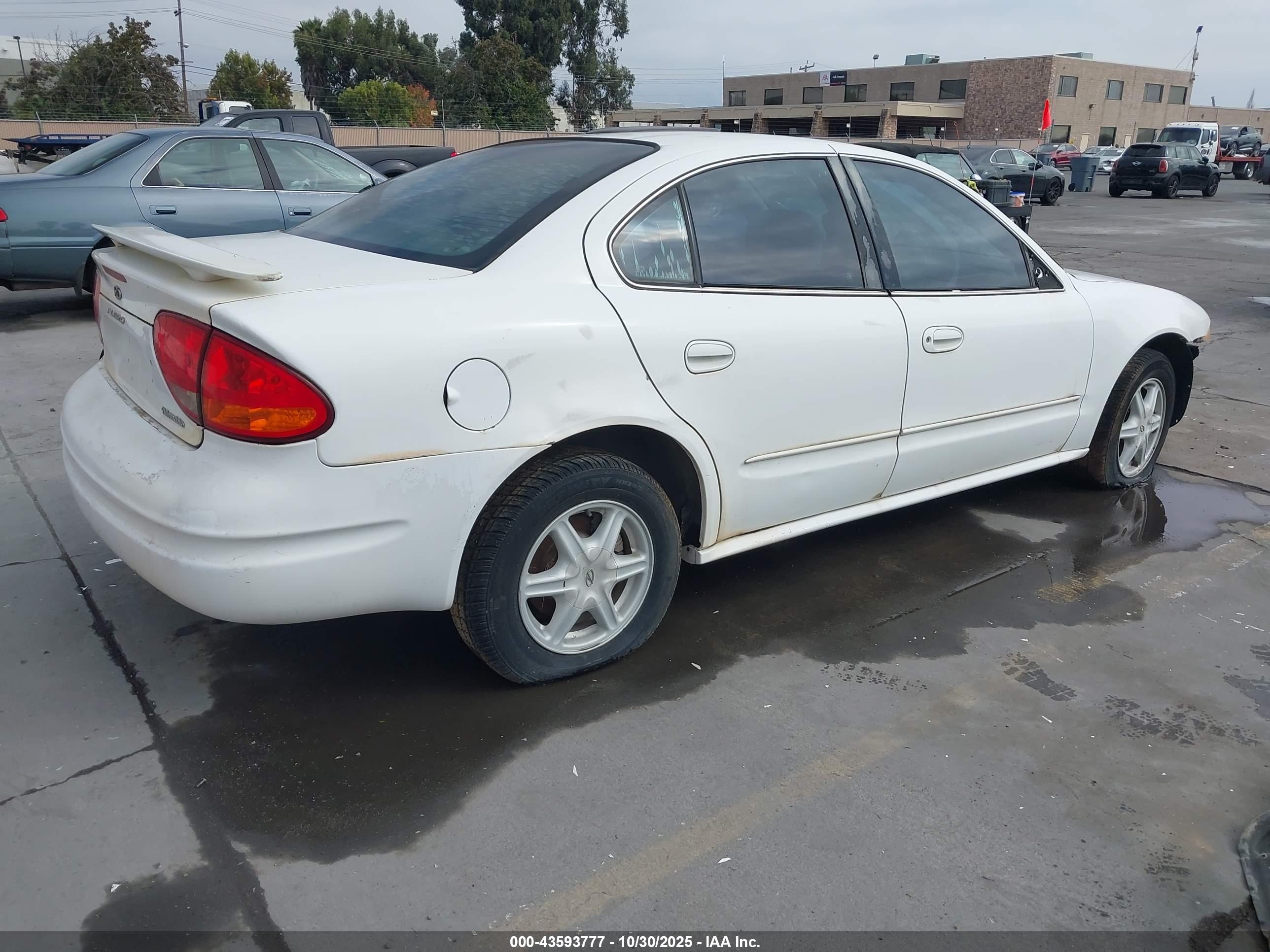 OLDSMOBILE ALERO image 4