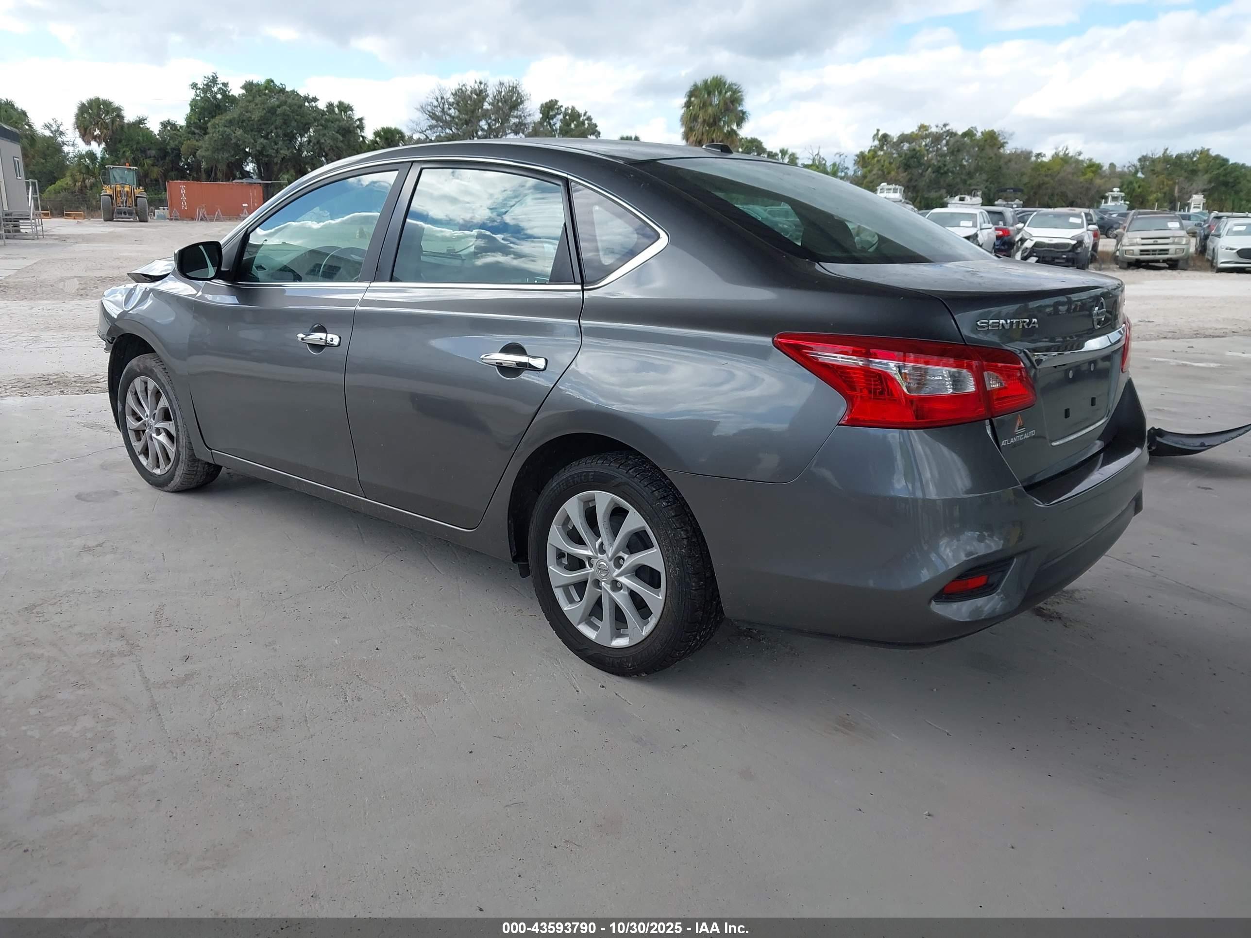 NISSAN SENTRA image 3