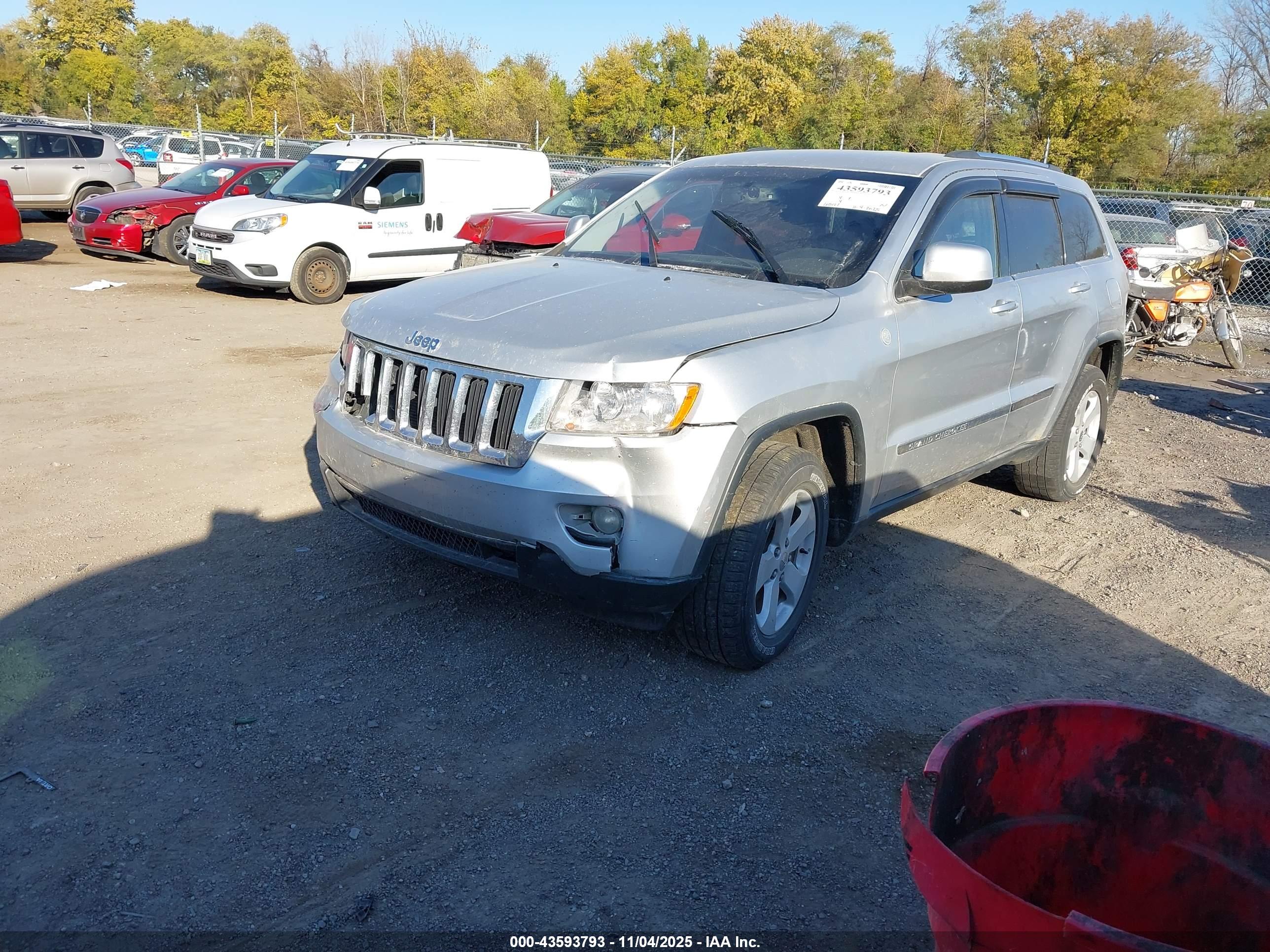 JEEP GRAND image 2
