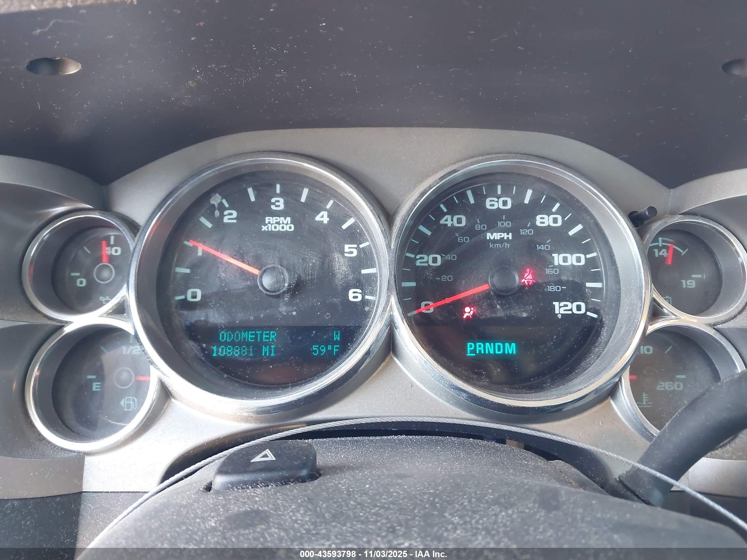 CHEVROLET SILVERADO image 7