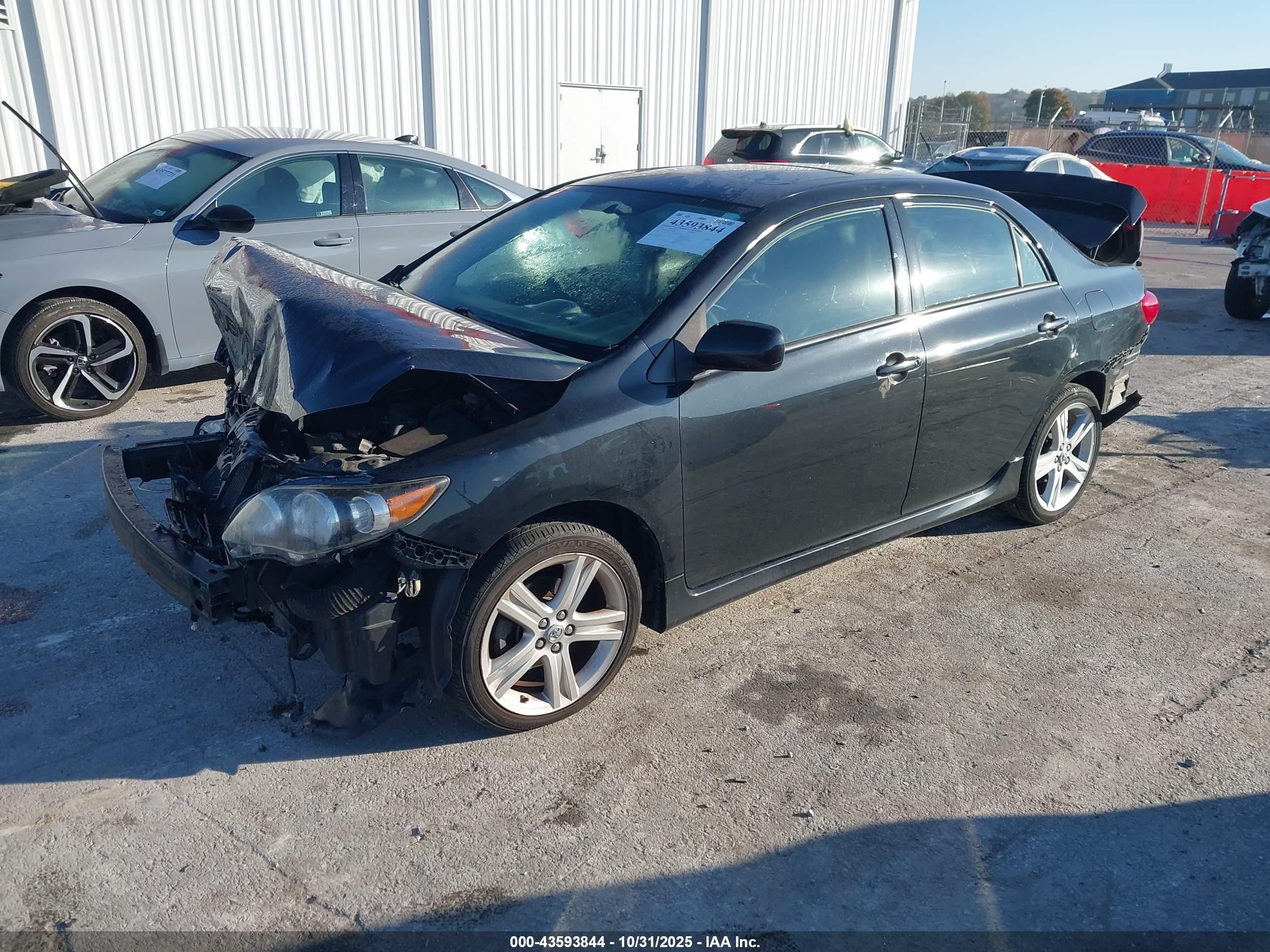 TOYOTA COROLLA image 2