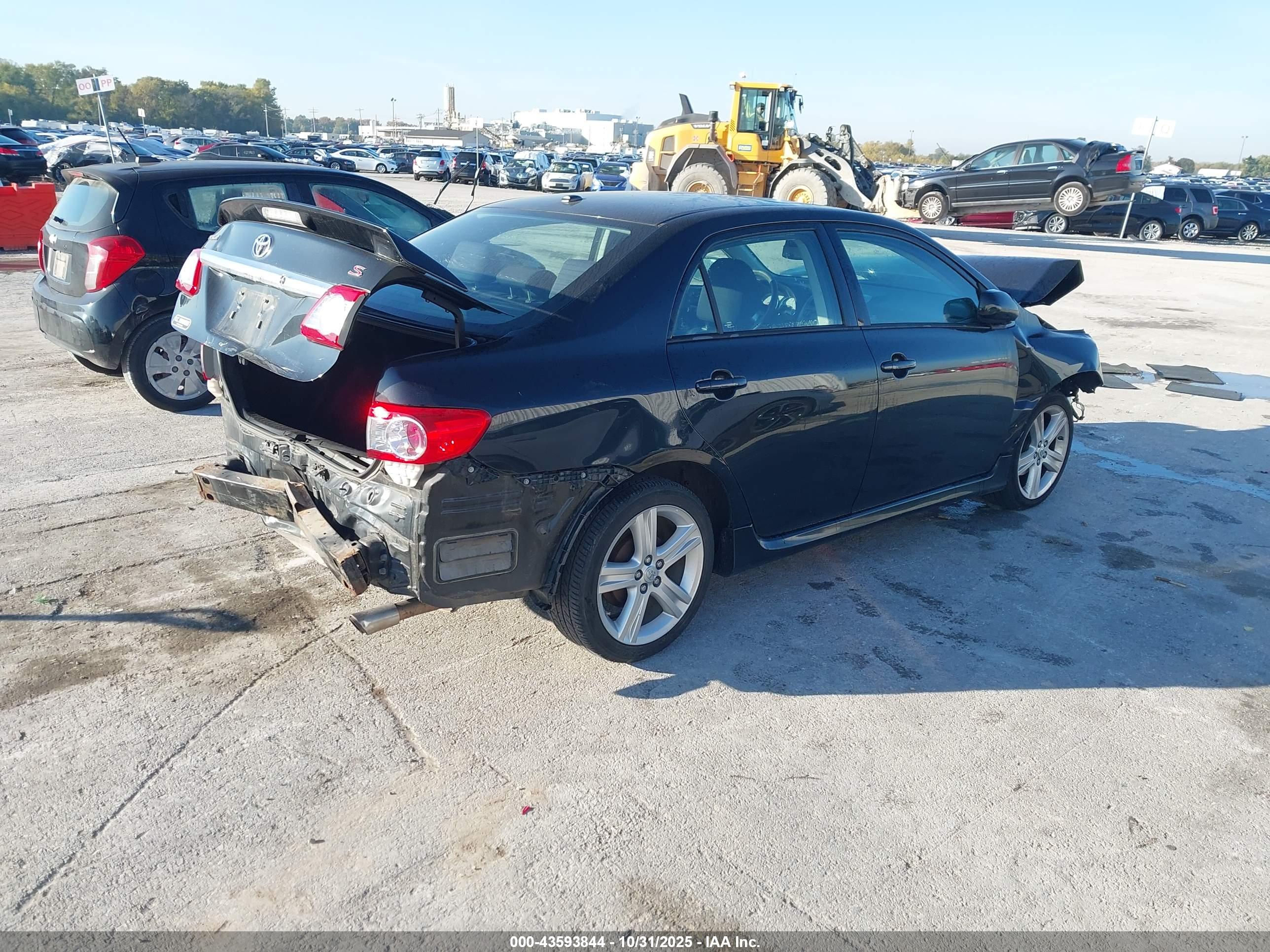 TOYOTA COROLLA image 4