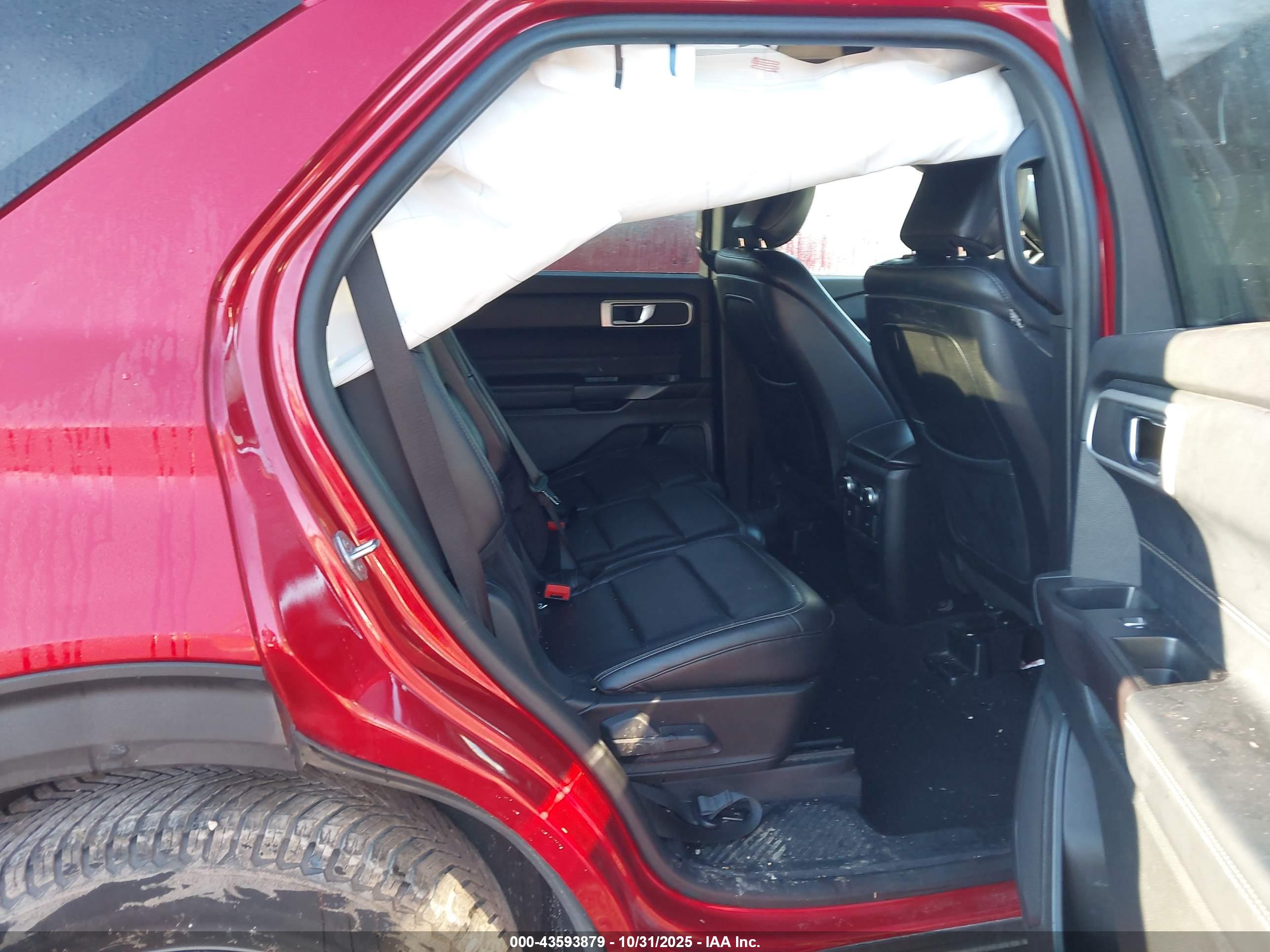 FORD EXPLORER image 8