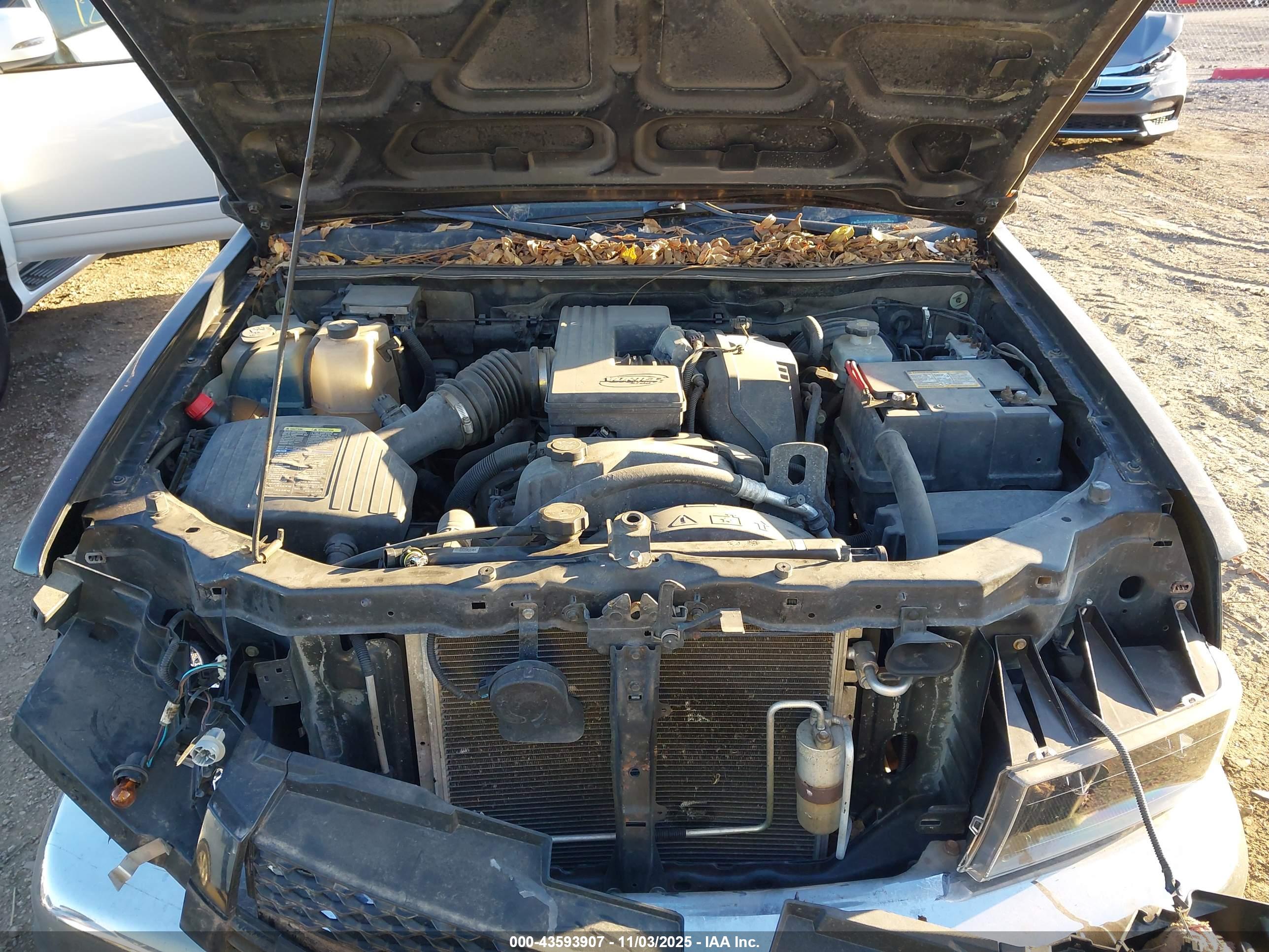 CHEVROLET COLORADO image 10