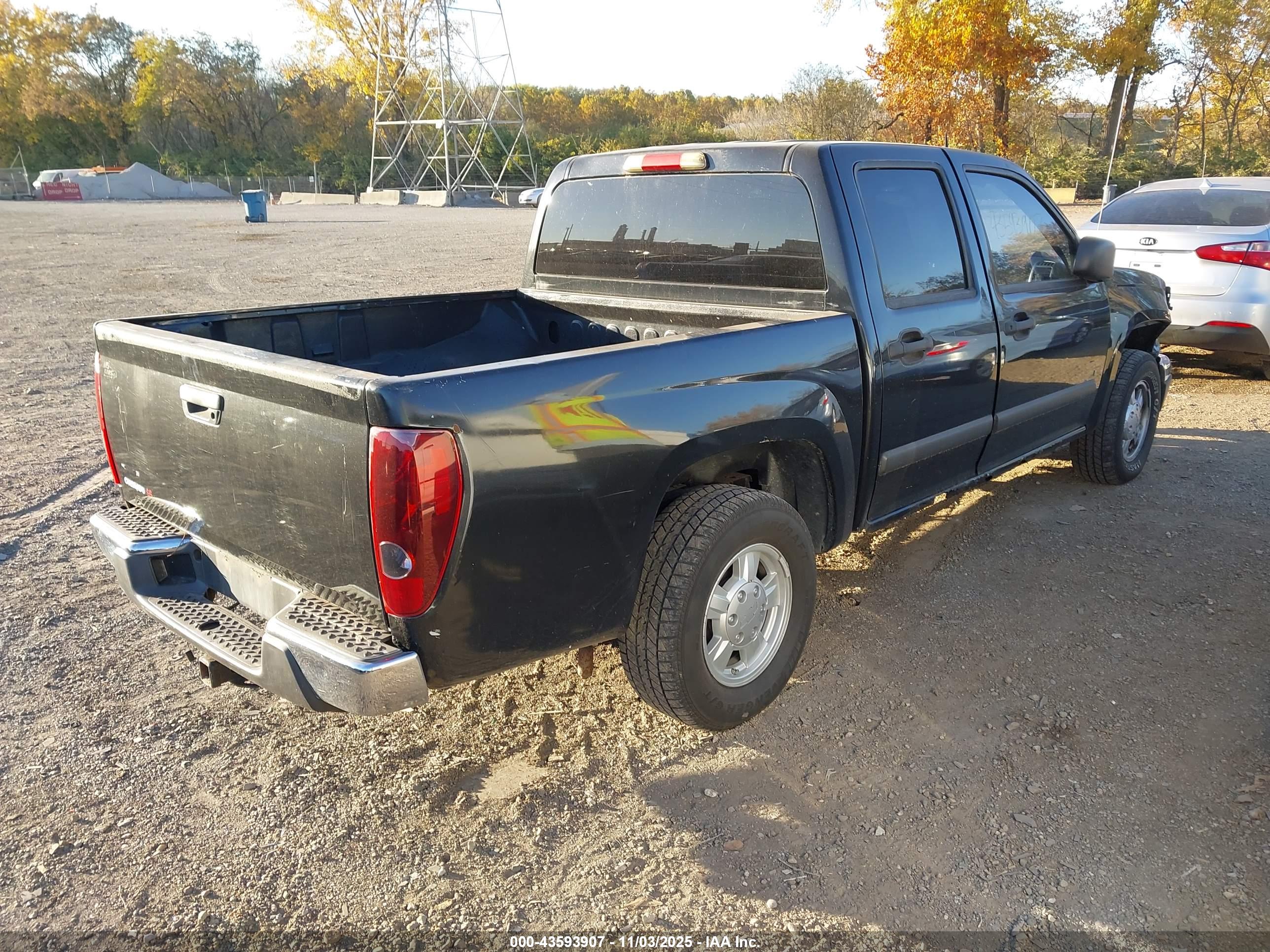 CHEVROLET COLORADO image 4