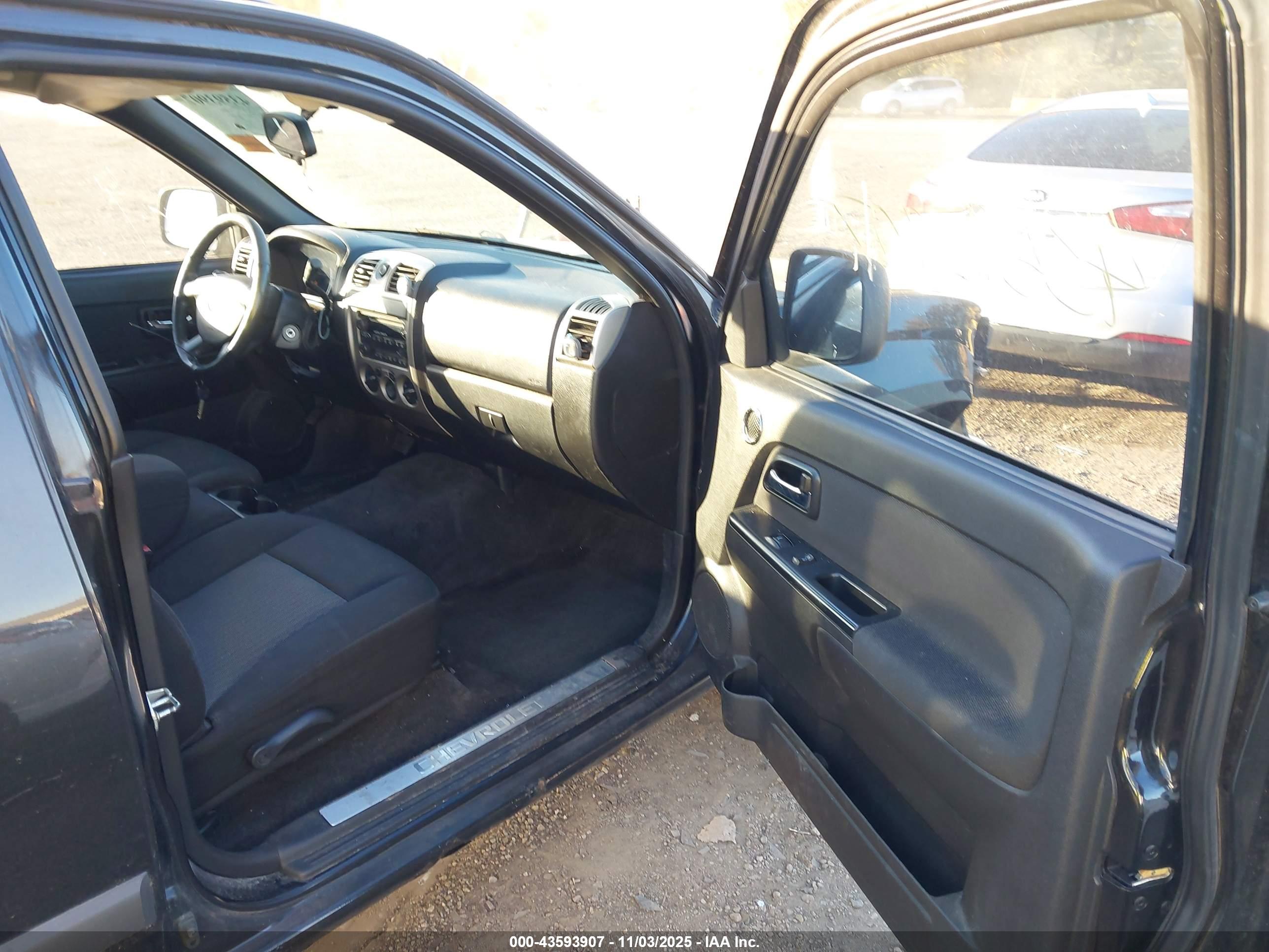 CHEVROLET COLORADO image 5