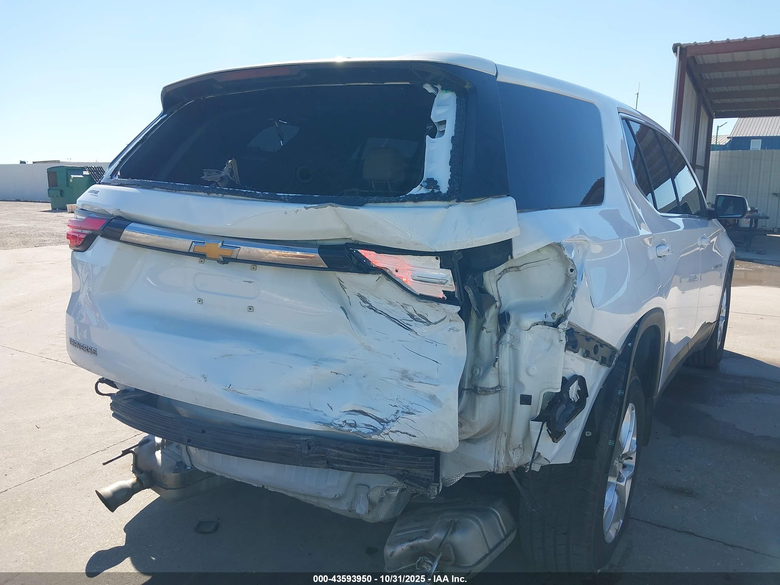 CHEVROLET TRAVERSE image 6
