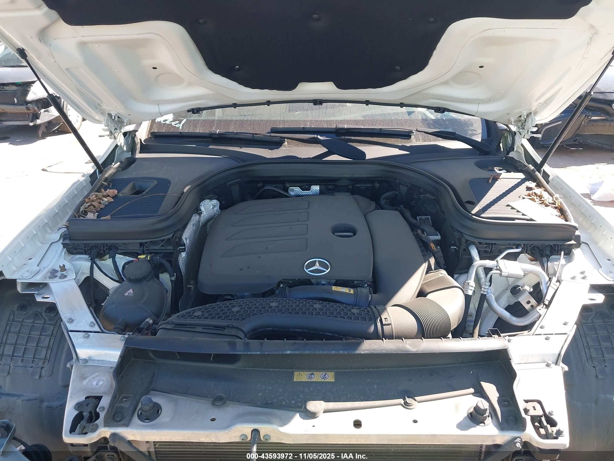 MERCEDES-BENZ GLC image 10