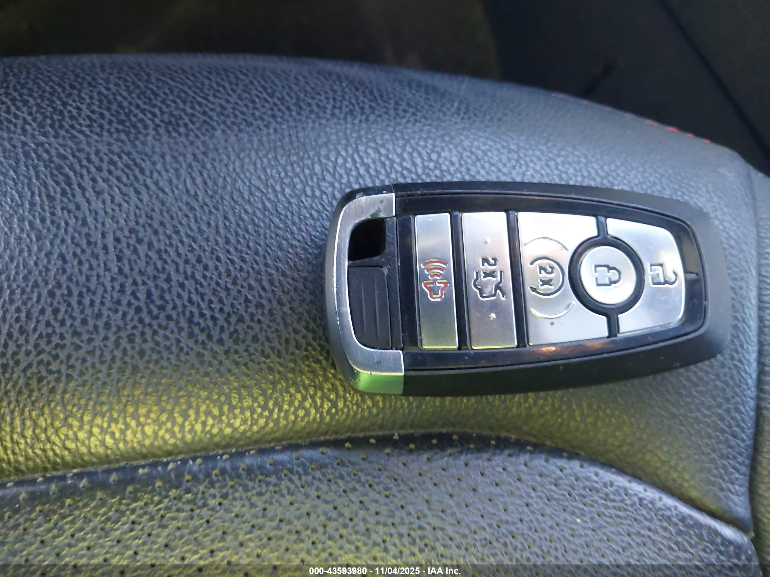 FORD EXPLORER image 11