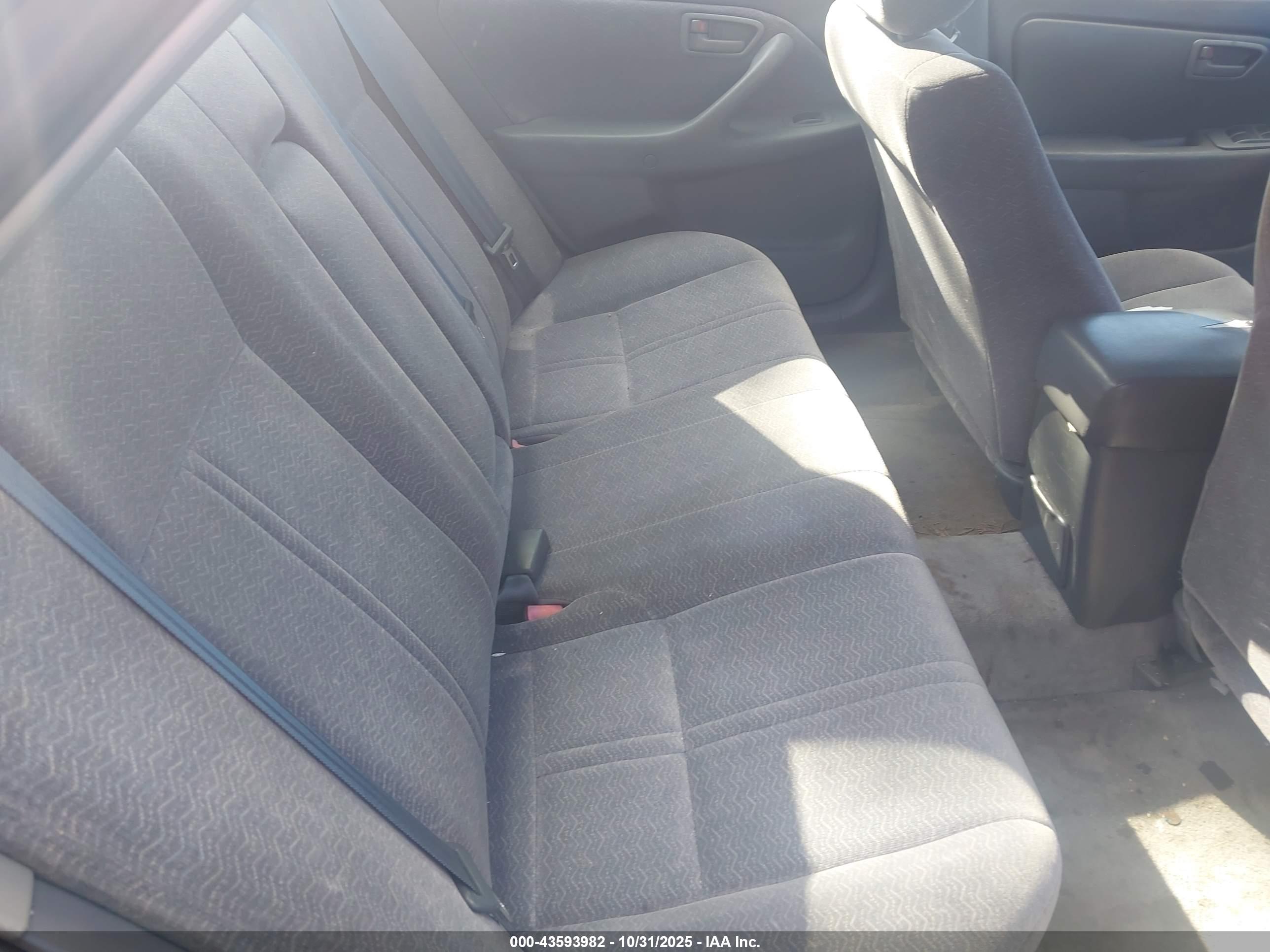 TOYOTA CAMRY image 8
